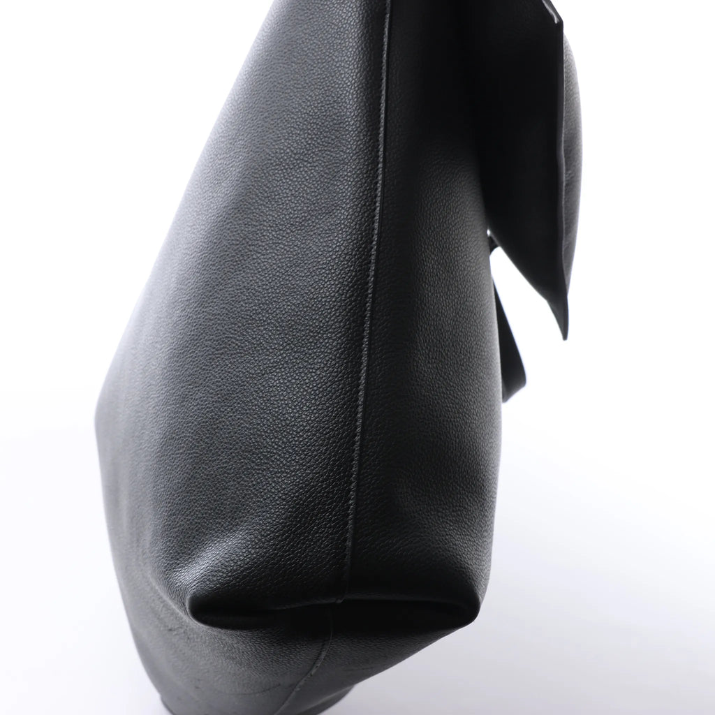 Saint Laurent Paris Shopping Leather Shoulder Bag in Black 683655