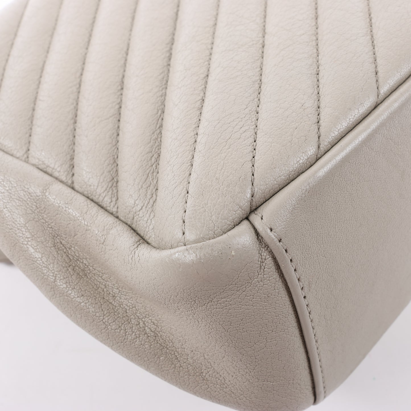 Sac bandoulière chaîne en cuir Saint Laurent Paris College, gris 392738
