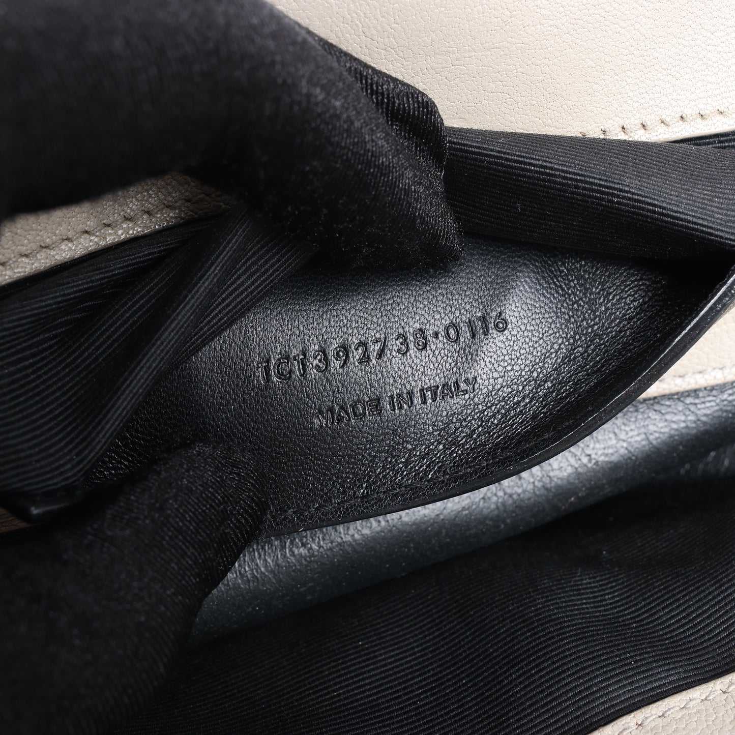 Sac bandoulière chaîne en cuir Saint Laurent Paris College, gris 392738