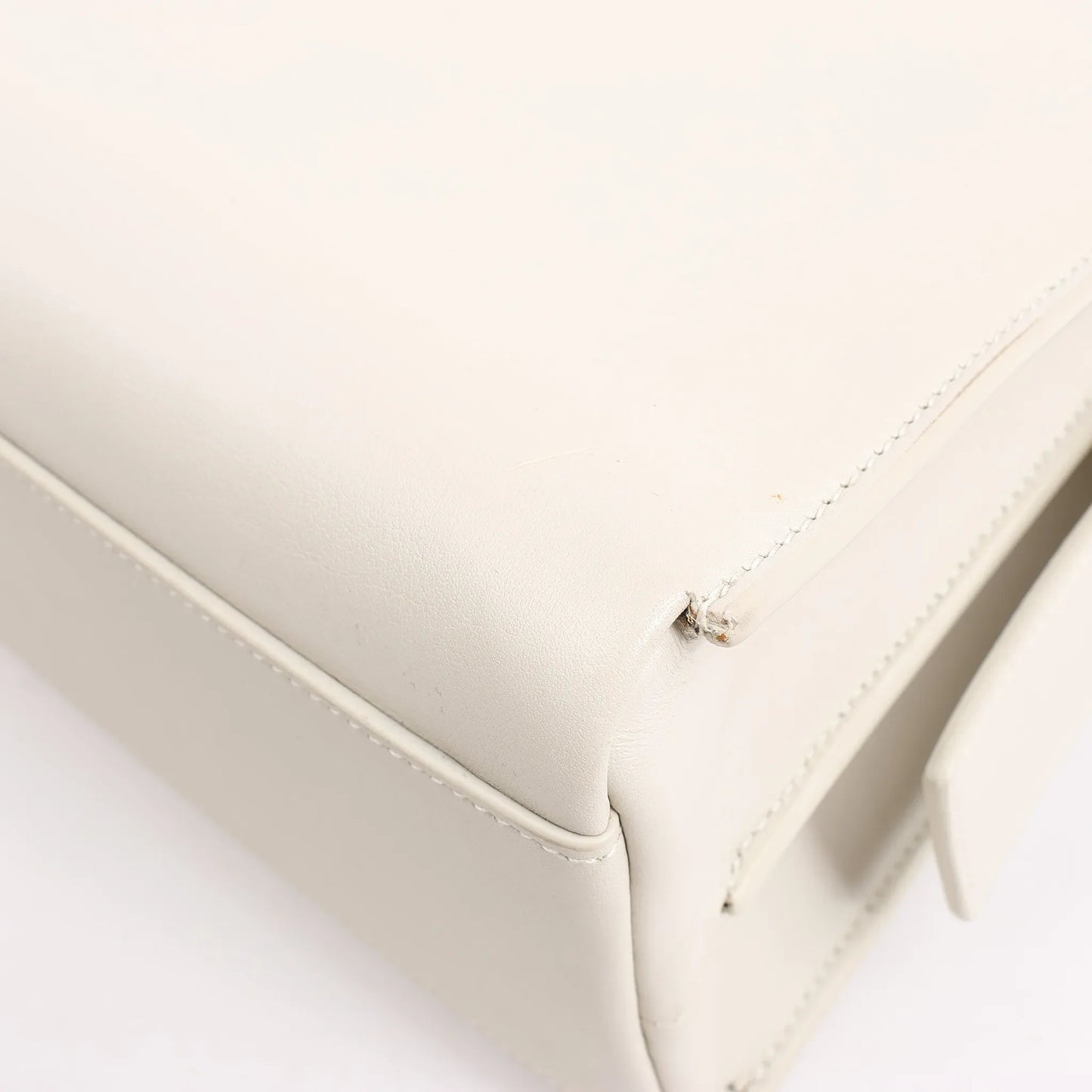 Saint Laurent Paris Eastside Leather Handbag in Ecru 554116