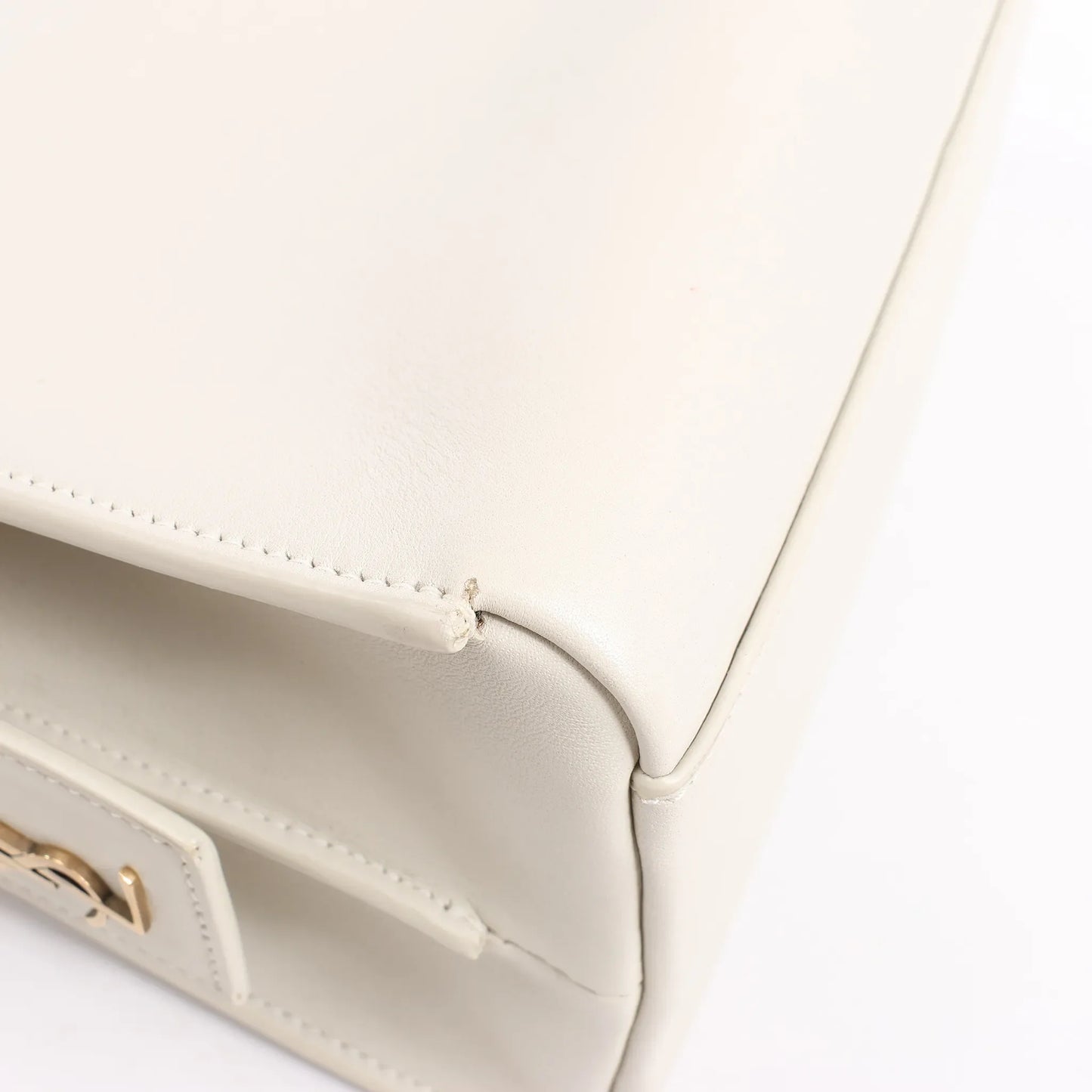 Saint Laurent Paris Eastside Leather Handbag in Ecru 554116