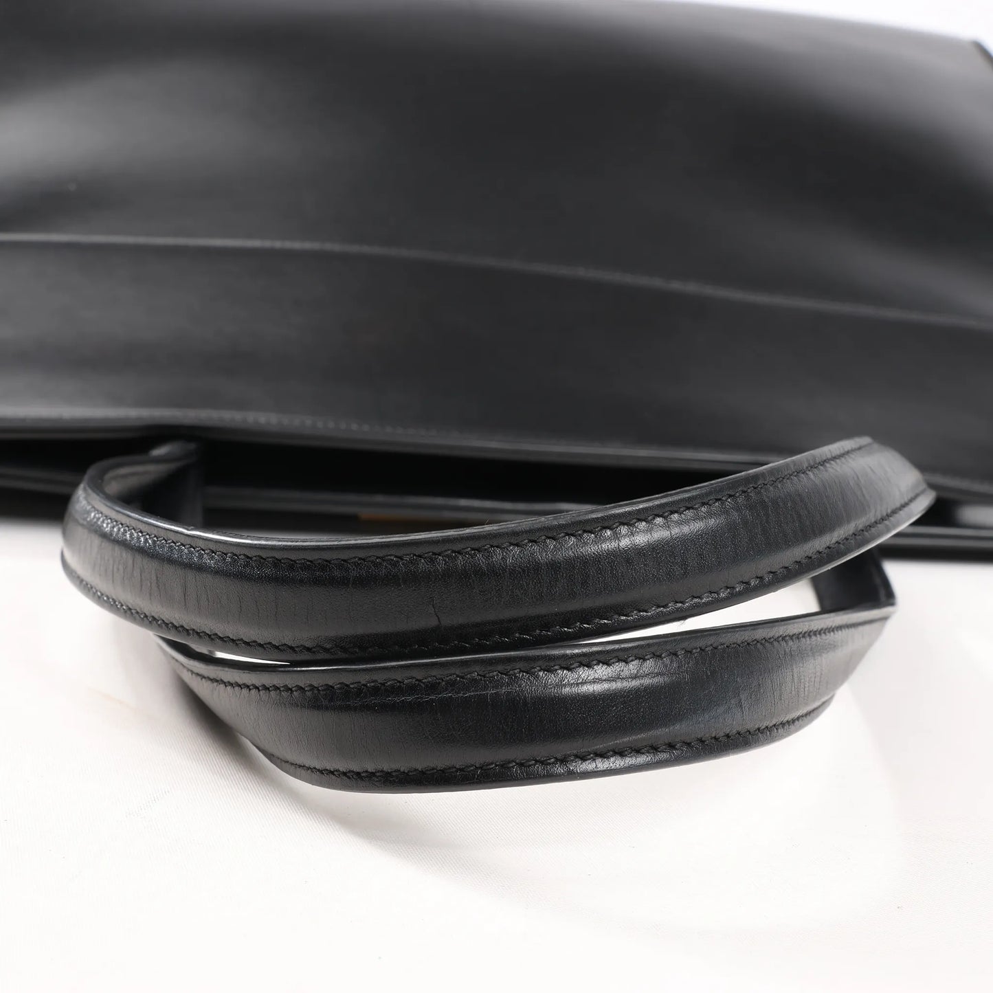 Sac bandoulière Saint Laurent Paris Manhattan en cuir noir 553745