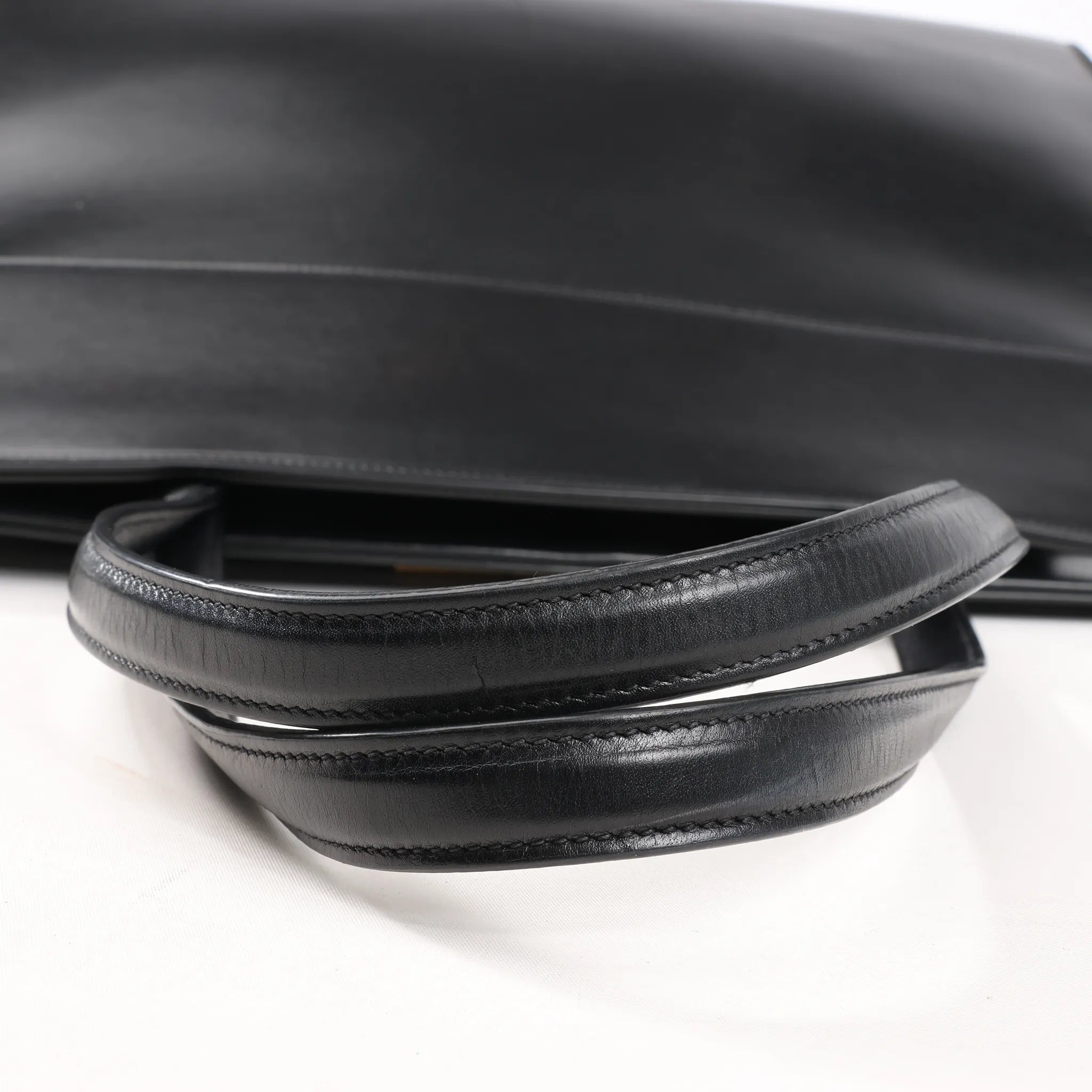 Saint Laurent Paris Manhattan Leather Shoulder bag in Black 553745