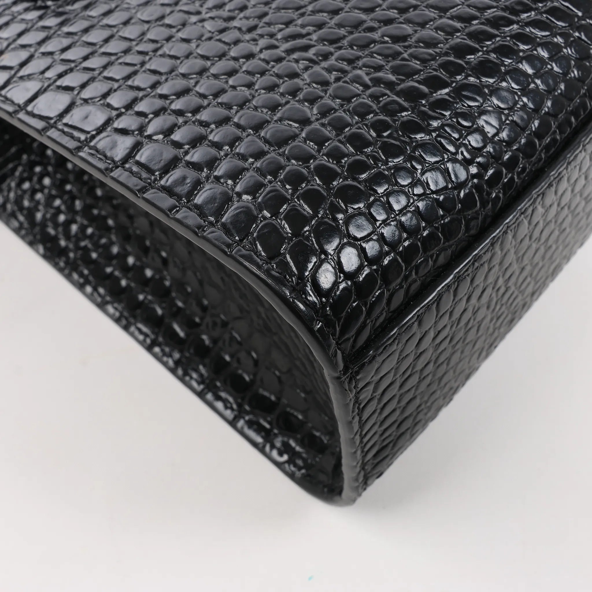 Saint Laurent Paris Manhattan Mock Croc Shoulder bag in Black 579271