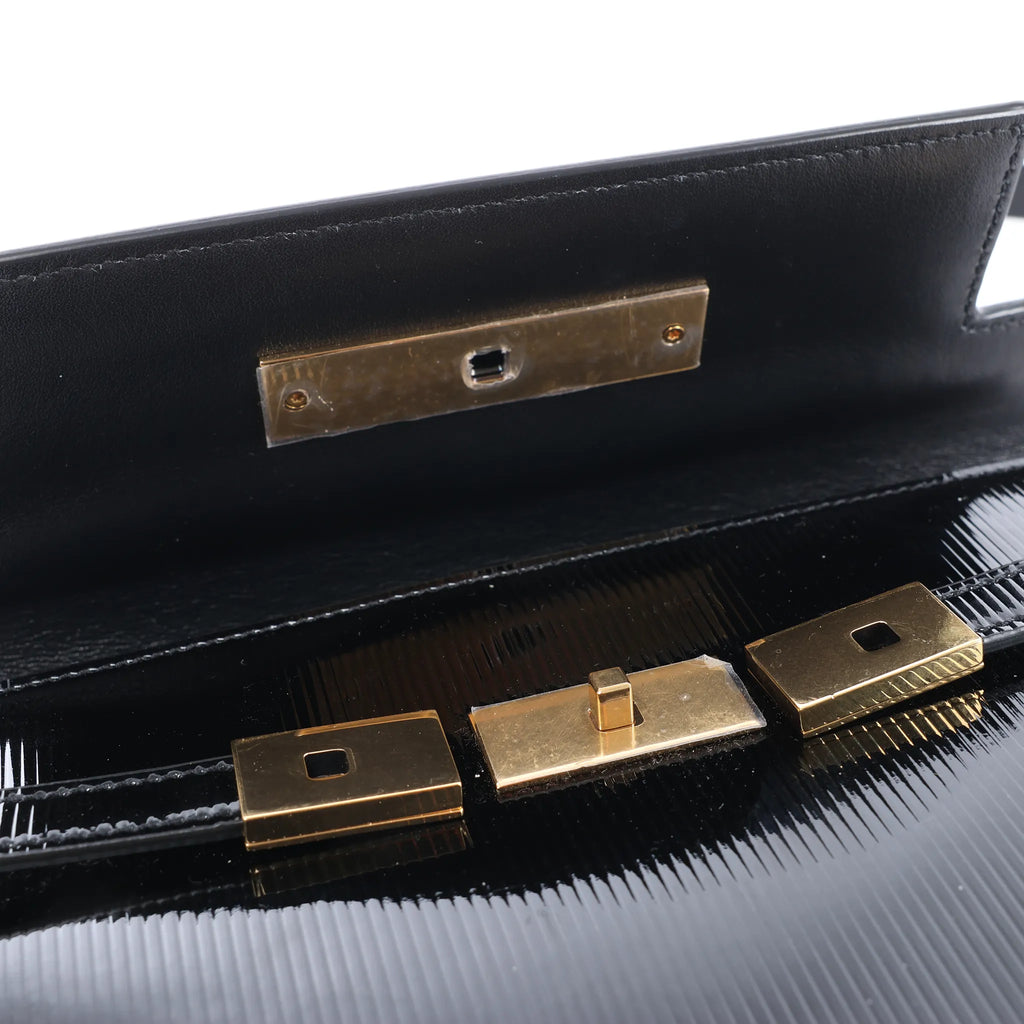 Saint Laurent Paris Manhattan Patent Leather Shoulder bag in Black 675626