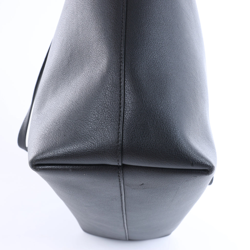 Saint Laurent Paris Sac Shopping Leather Tote bag in Black