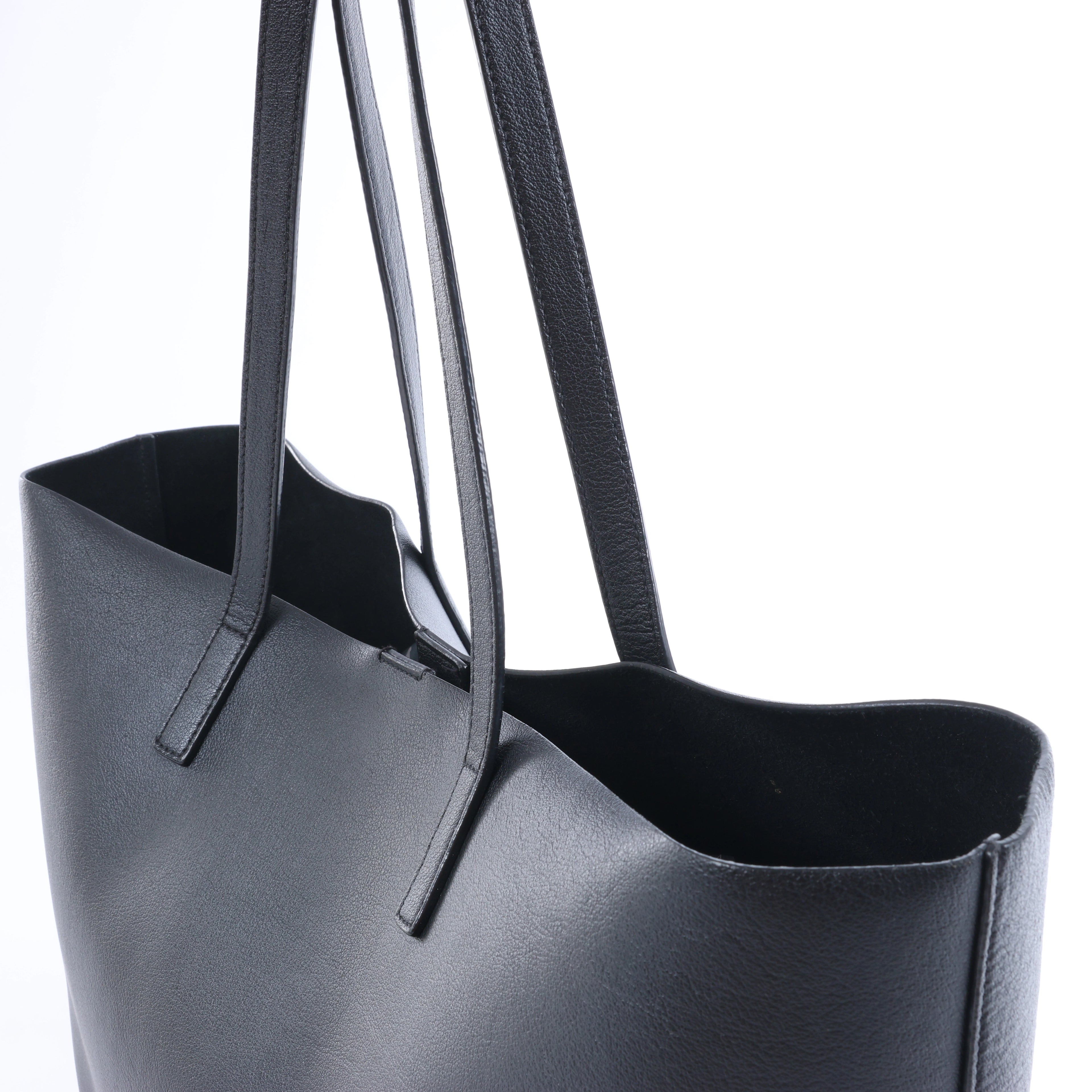 Saint Laurent Paris Sac Shopping Leather Tote bag in Black