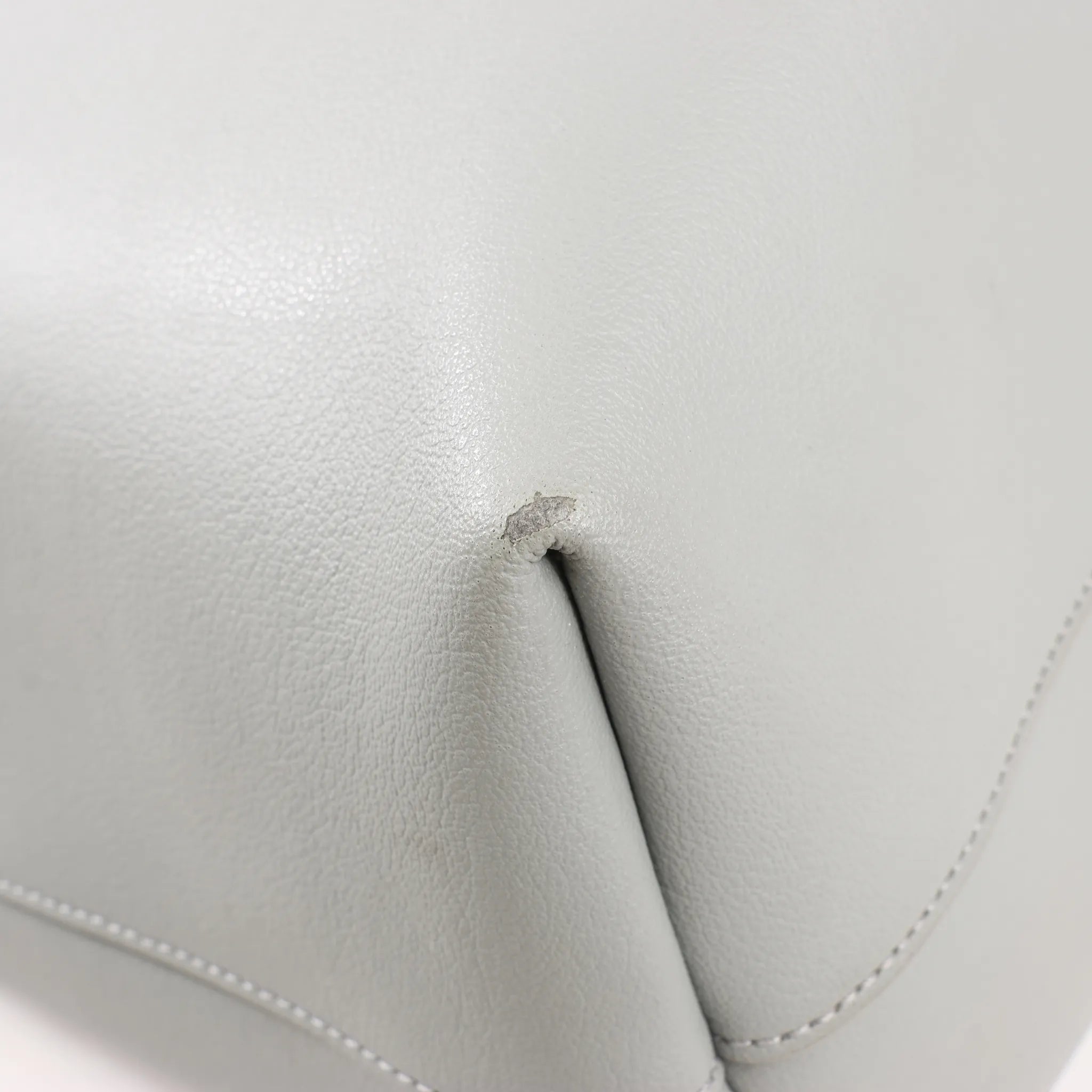 Saint Laurent Paris Shopping Leather Shoulder Bag in Gray 600281