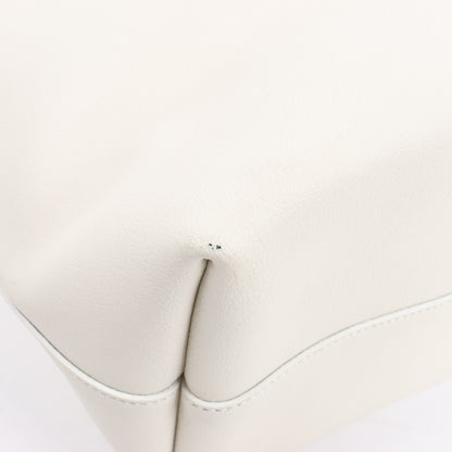 Saint Laurent Paris Sac Shopping Leather Shoulder bag in Ecru 394195