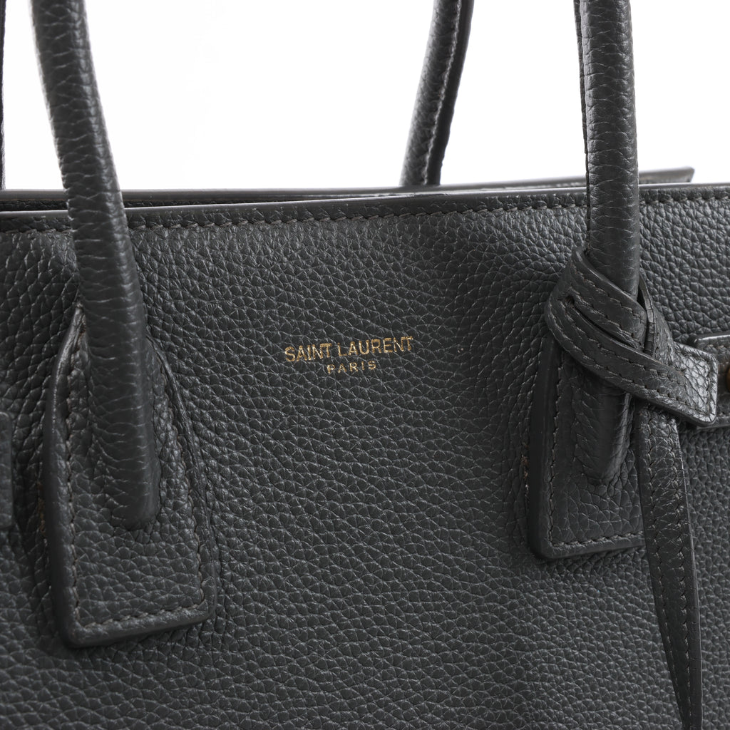 Bolso de mano de piel Sac de Jour de Saint Laurent Paris en color burdeos 347543