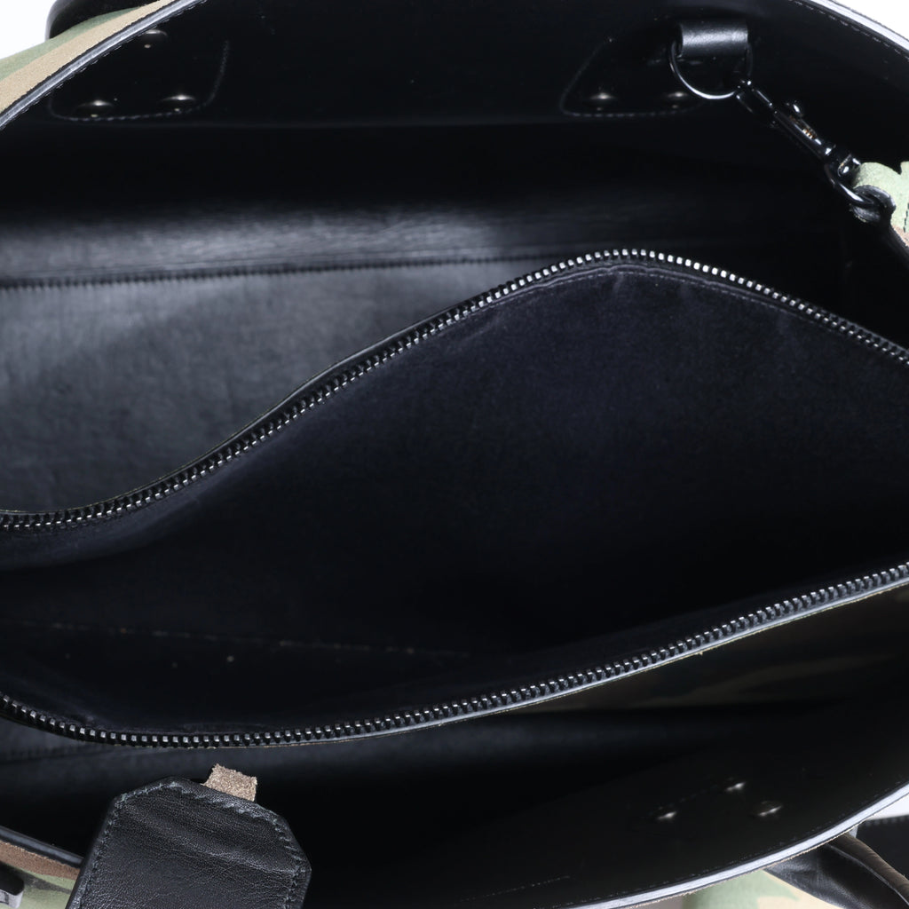 Bolso de mano de piel Sac de Jour de Saint Laurent Paris en color burdeos 347543