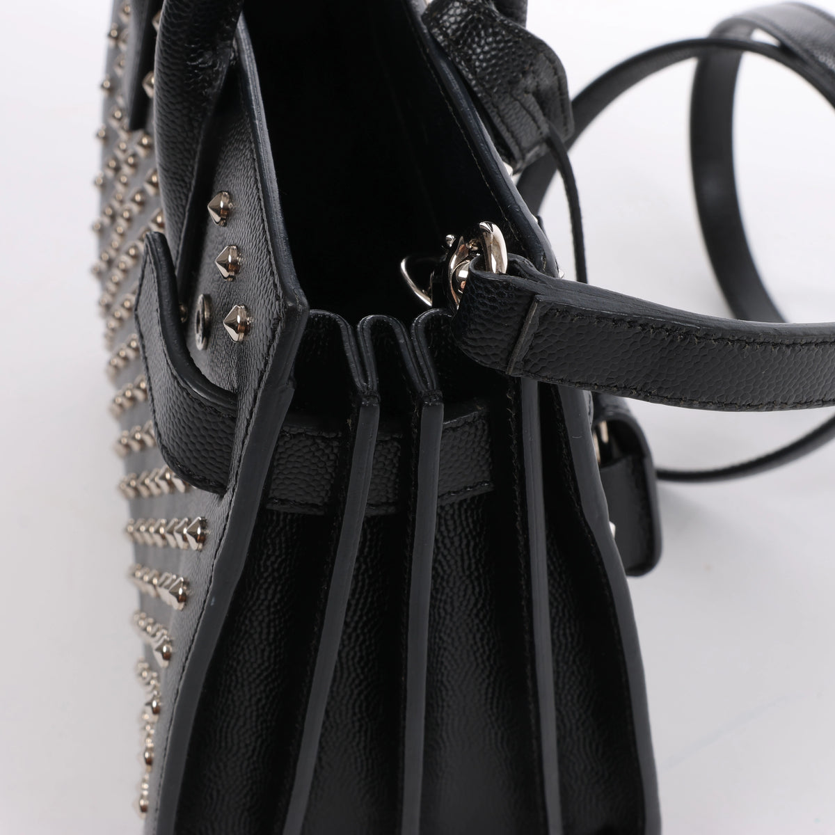 Bolso de mano de piel Sac de Jour de Saint Laurent Paris en color burdeos 347543