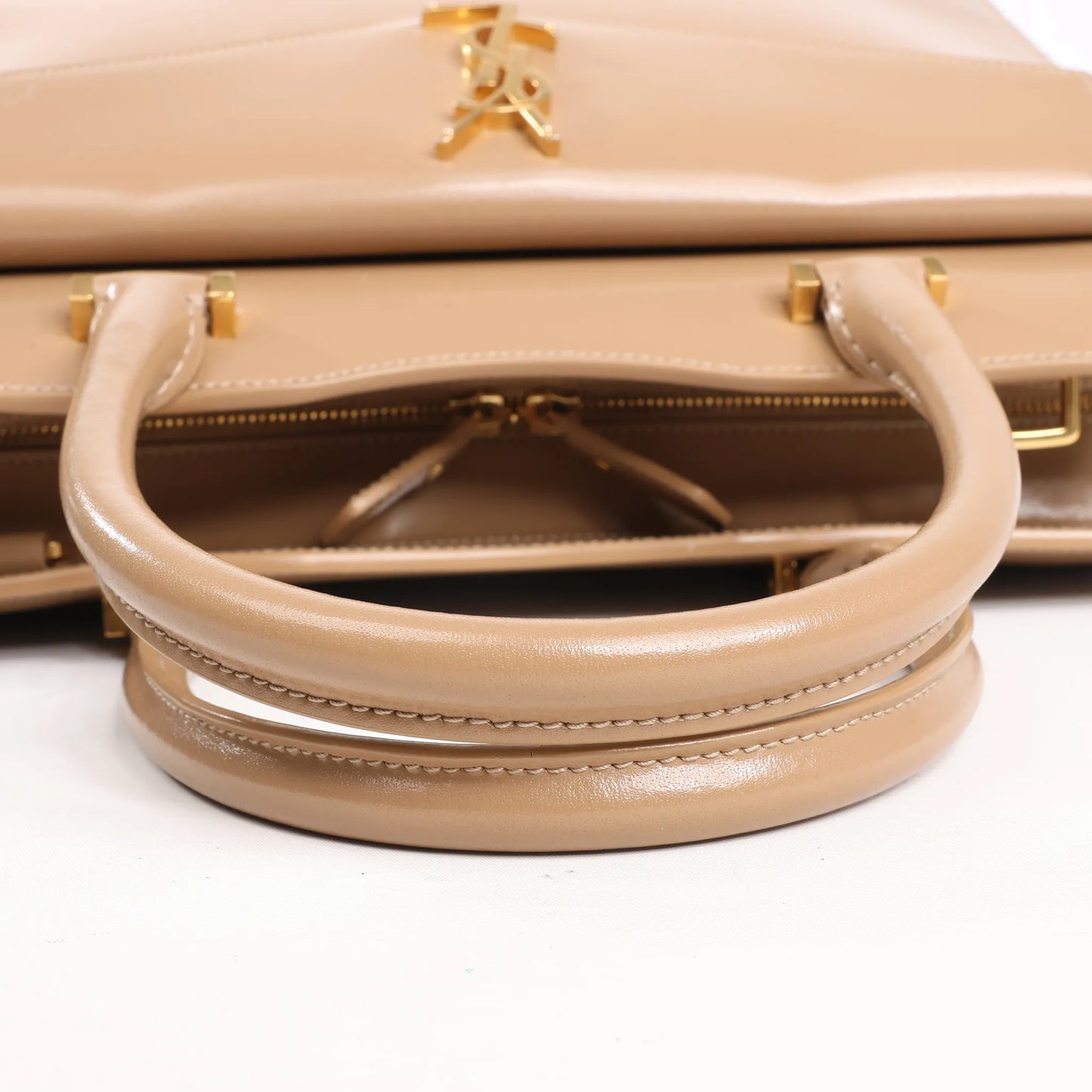 Saint Laurent Paris Uptown Leather Handbag in Beige 557653