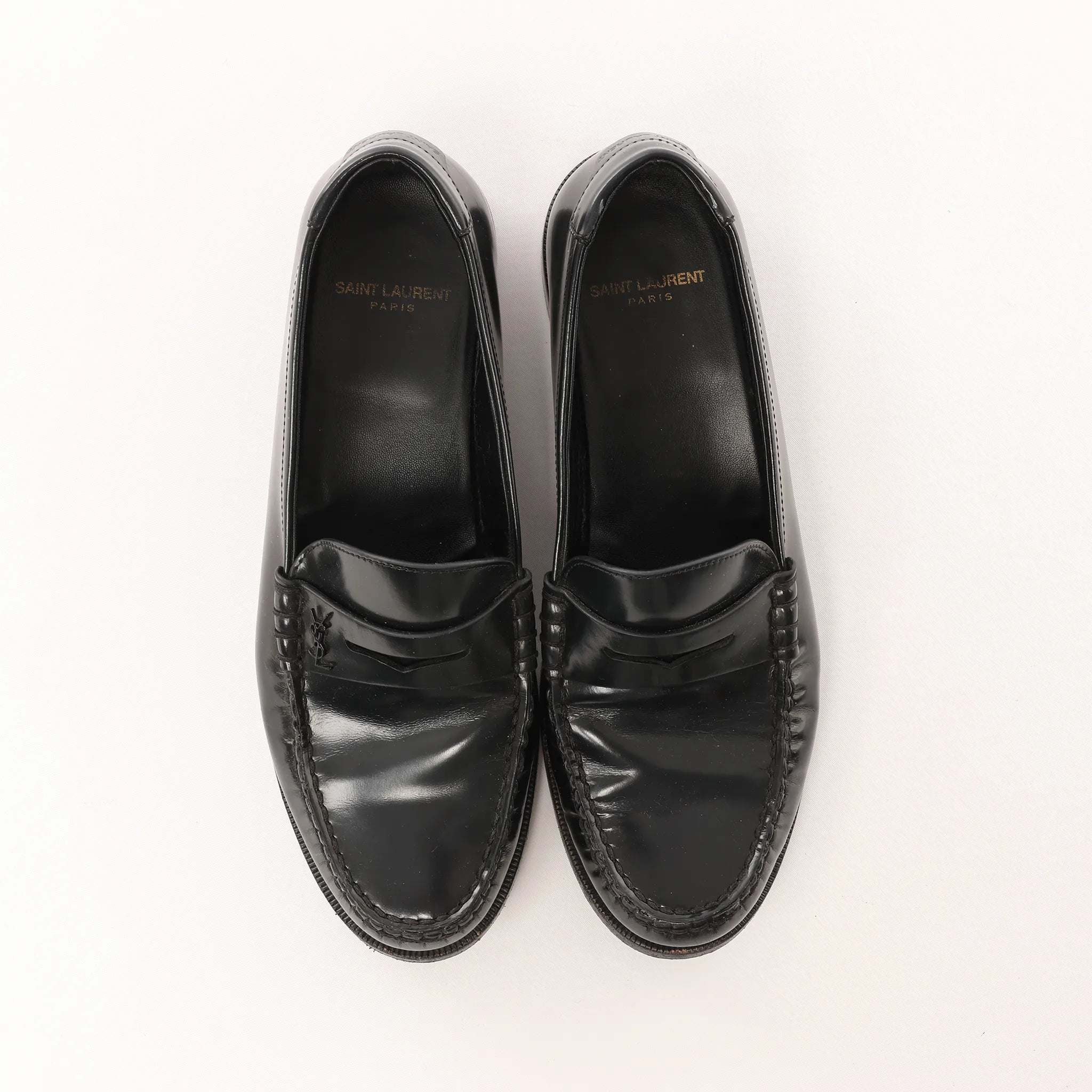 Saint Laurent Paris YSL Monogram Le Loafer Leather in Black, Size 40 EU