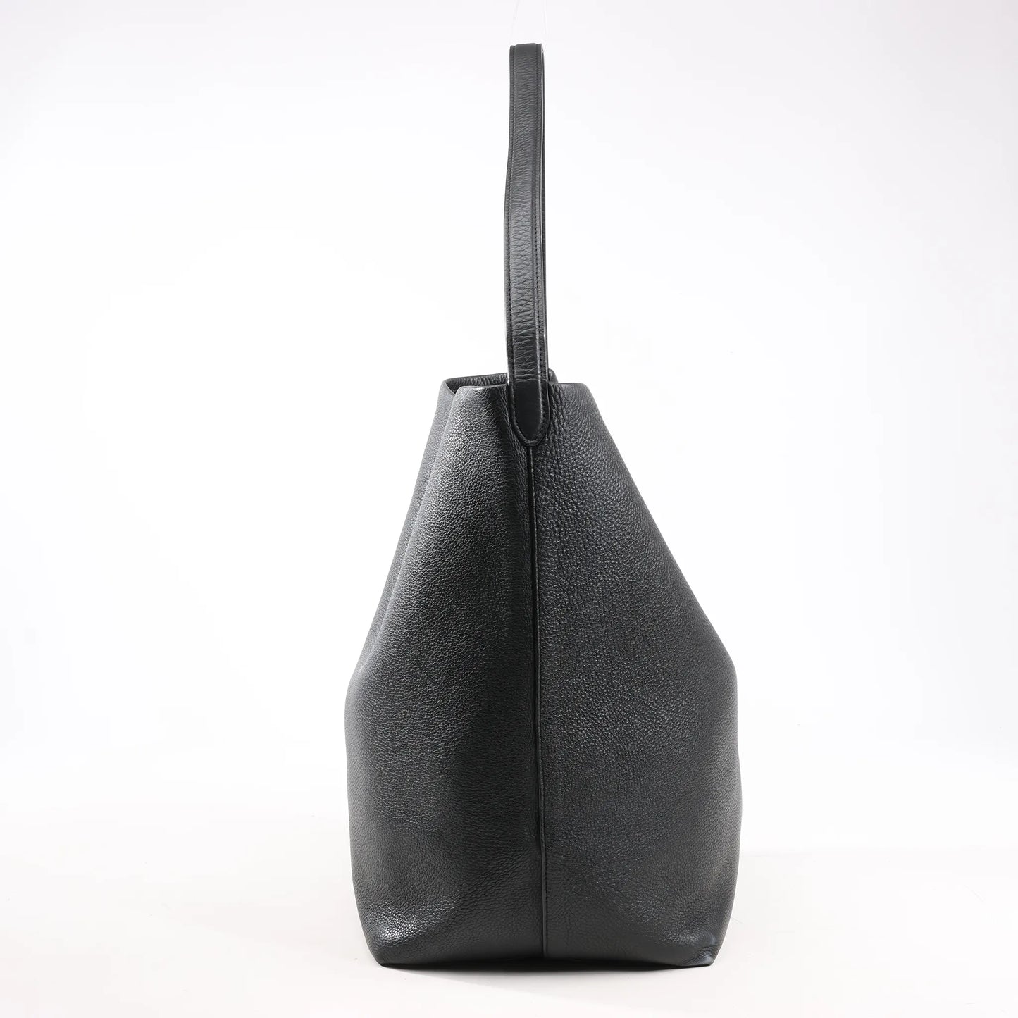 The Row Park Tote Medium Leather Shoulder bag in Black