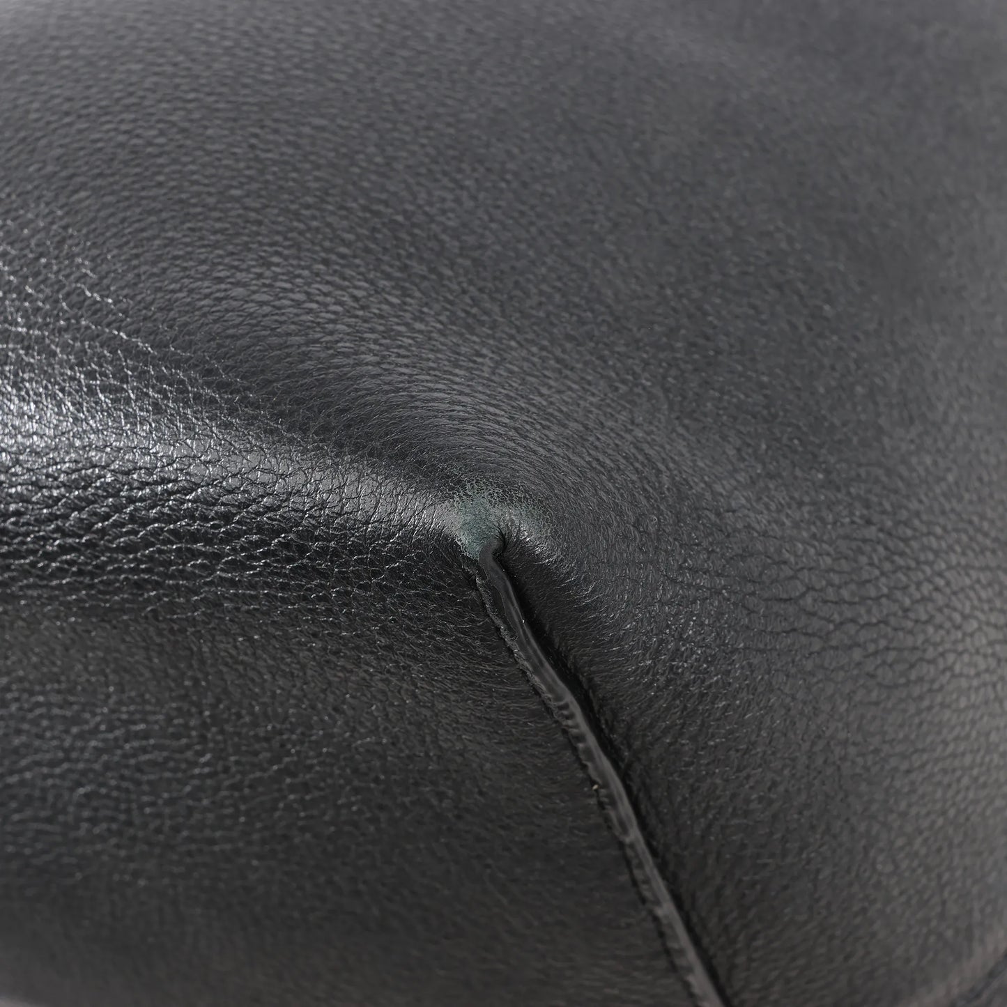 The Row Park Tote Medium Leather Shoulder bag in Black