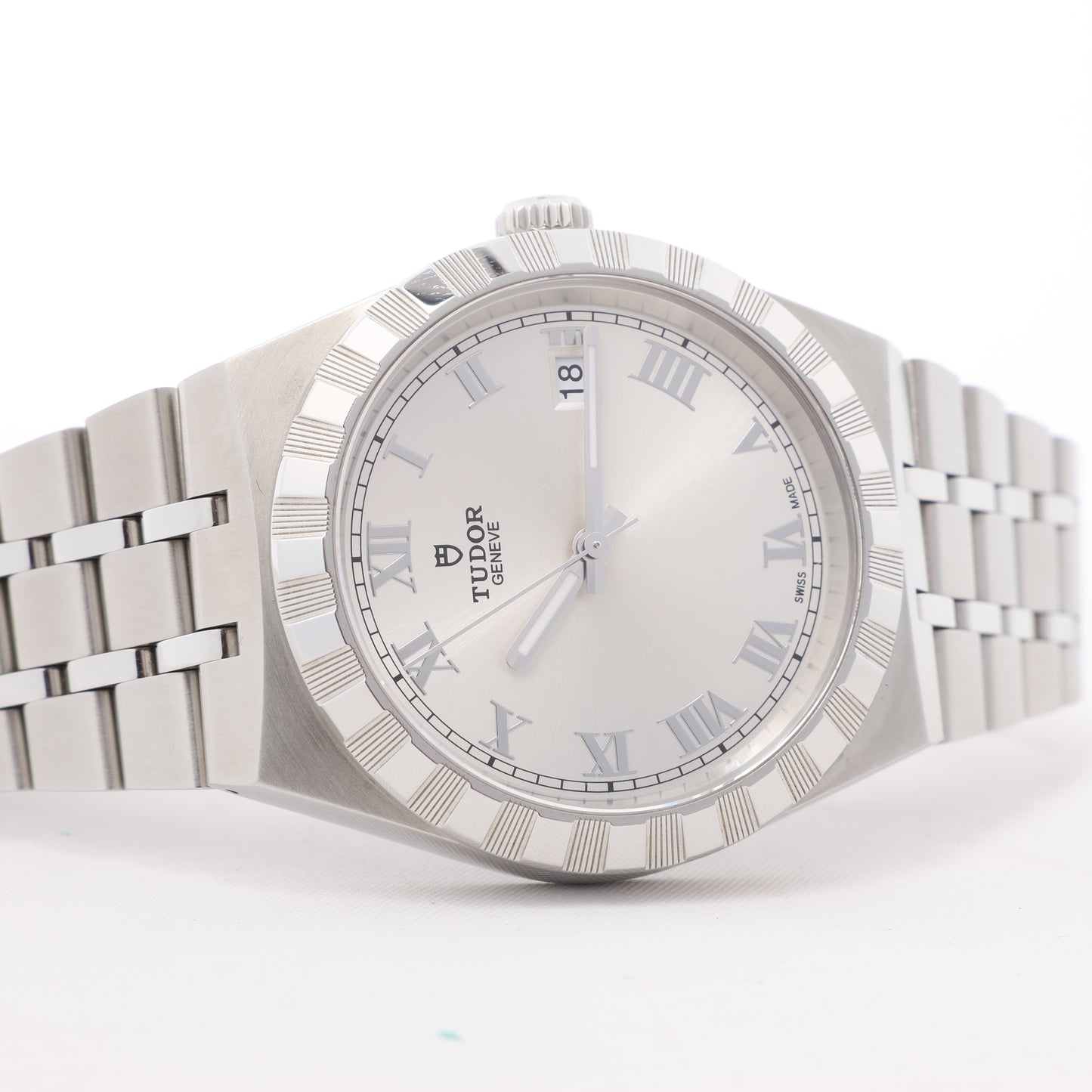 Montre Tudor Royal 28500 6P37051 SS SS AT à cadran argenté