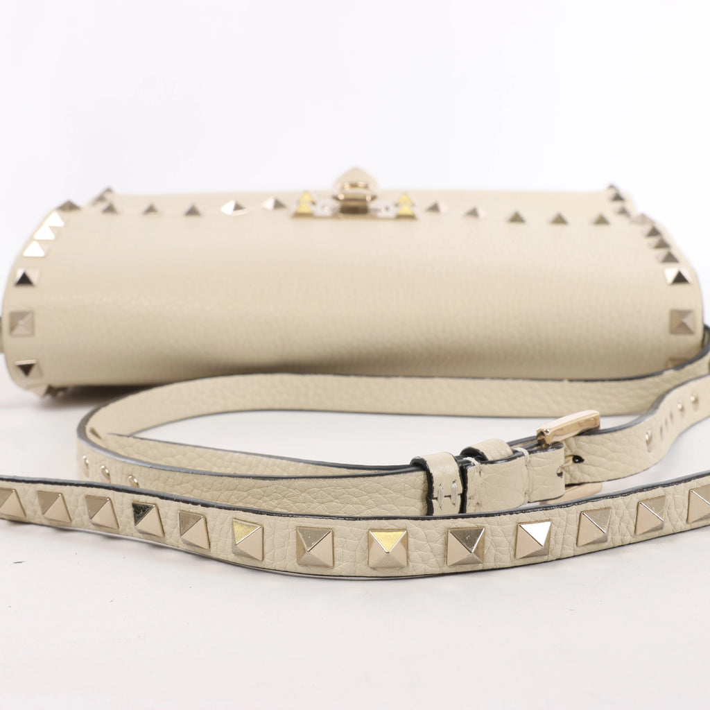 Bolso de hombro Valentino Garavani VLTN de lona y piel en beige y negro