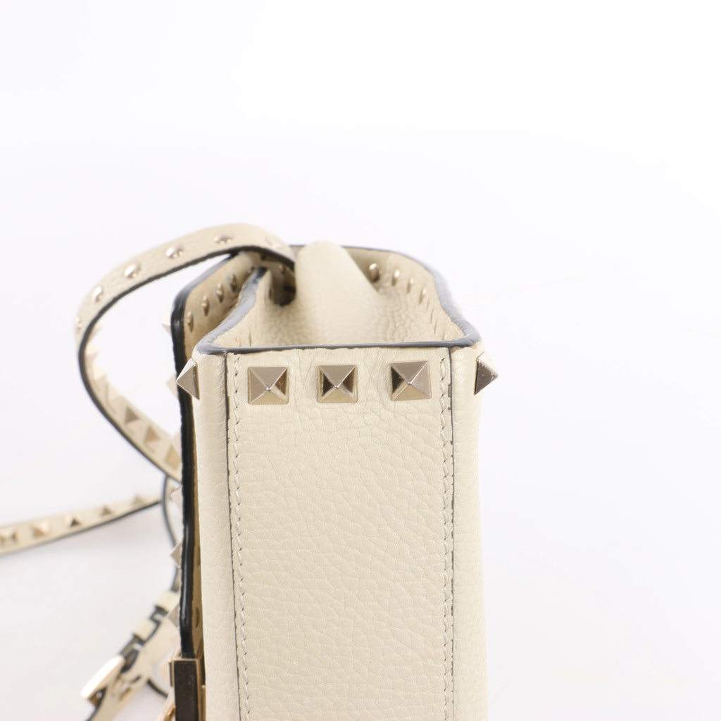 Bolso de hombro Valentino Garavani VLTN de lona y piel en beige y negro