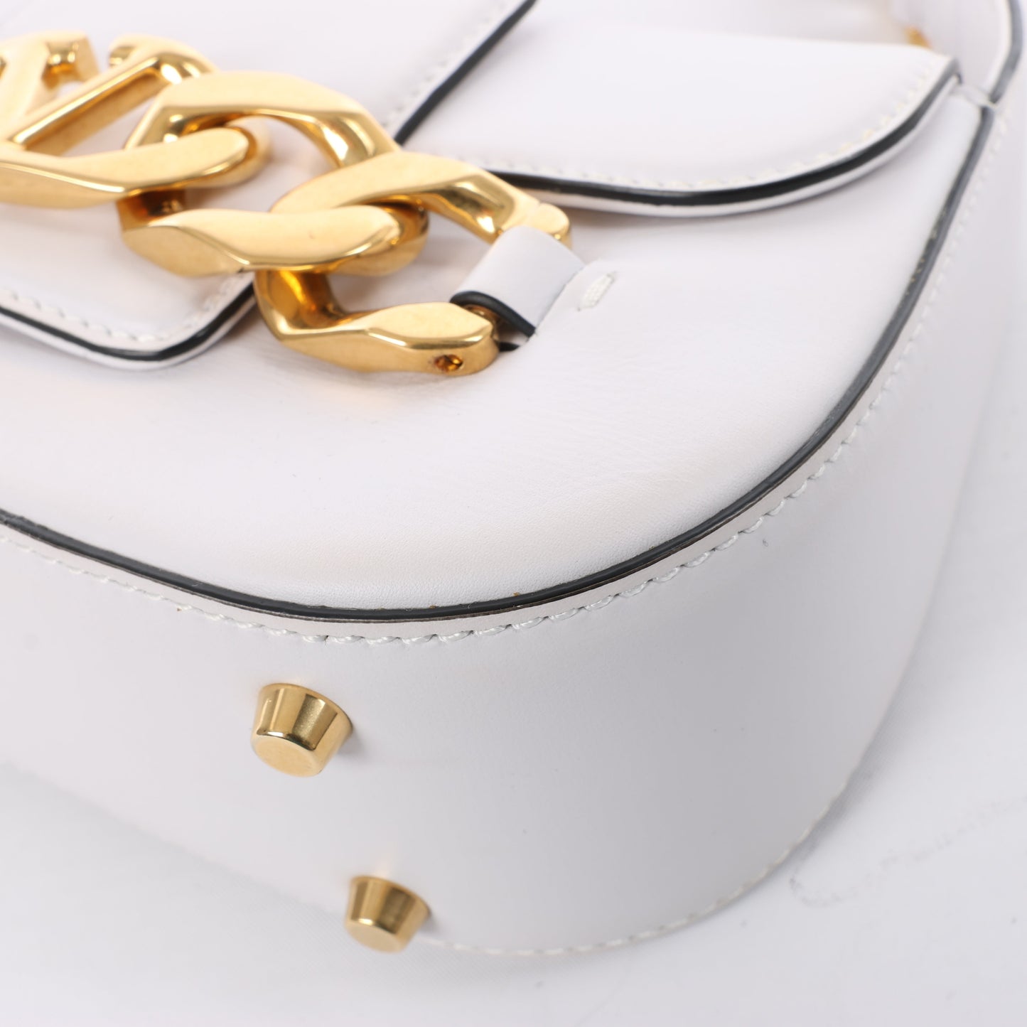 Valentino Garavani V logo Leather Shoulder bag in White