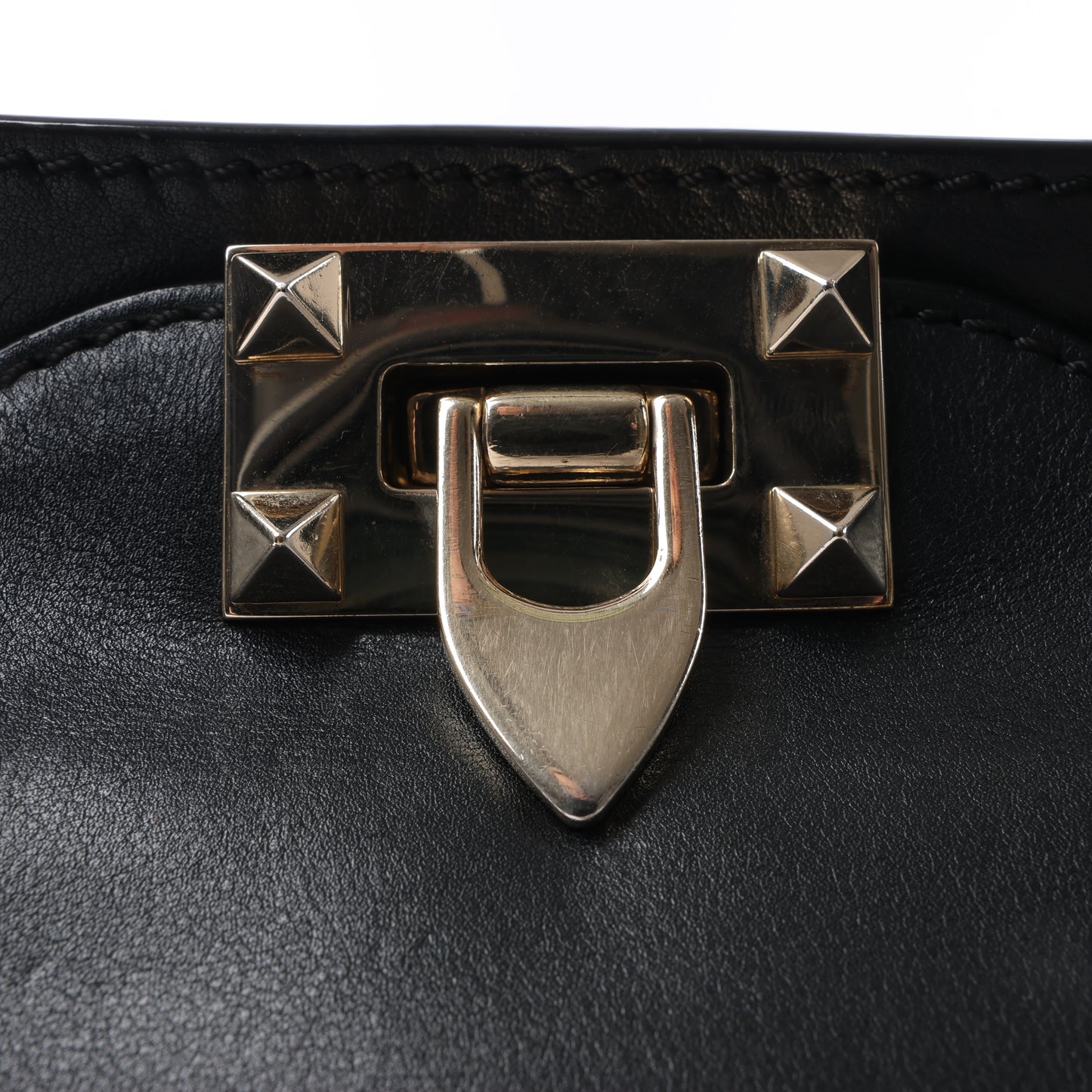 Valentino Garavani Rockstud Leather 2Way Handbag in Black