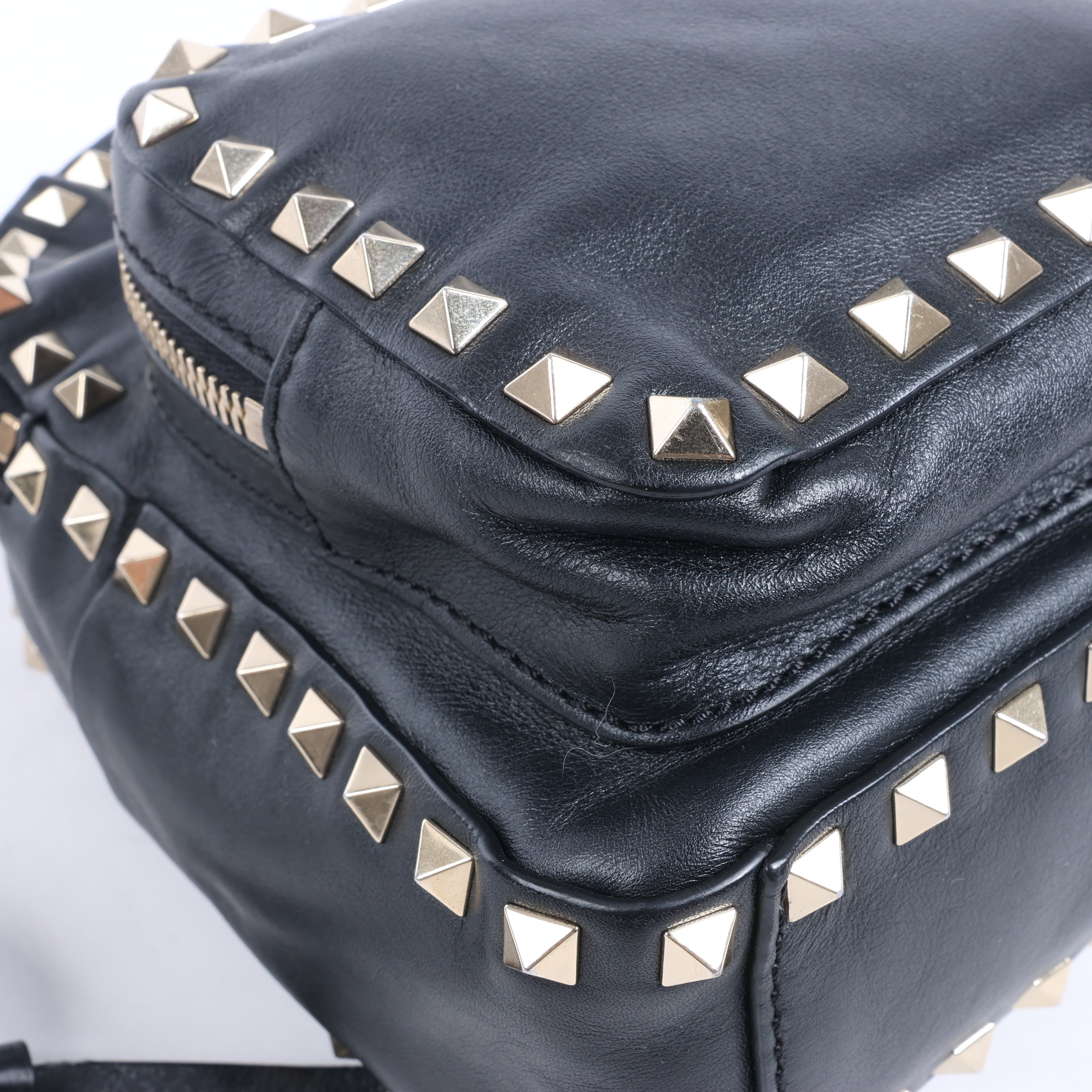 Valentino Garavani Rockstud Leather Backpack in Black