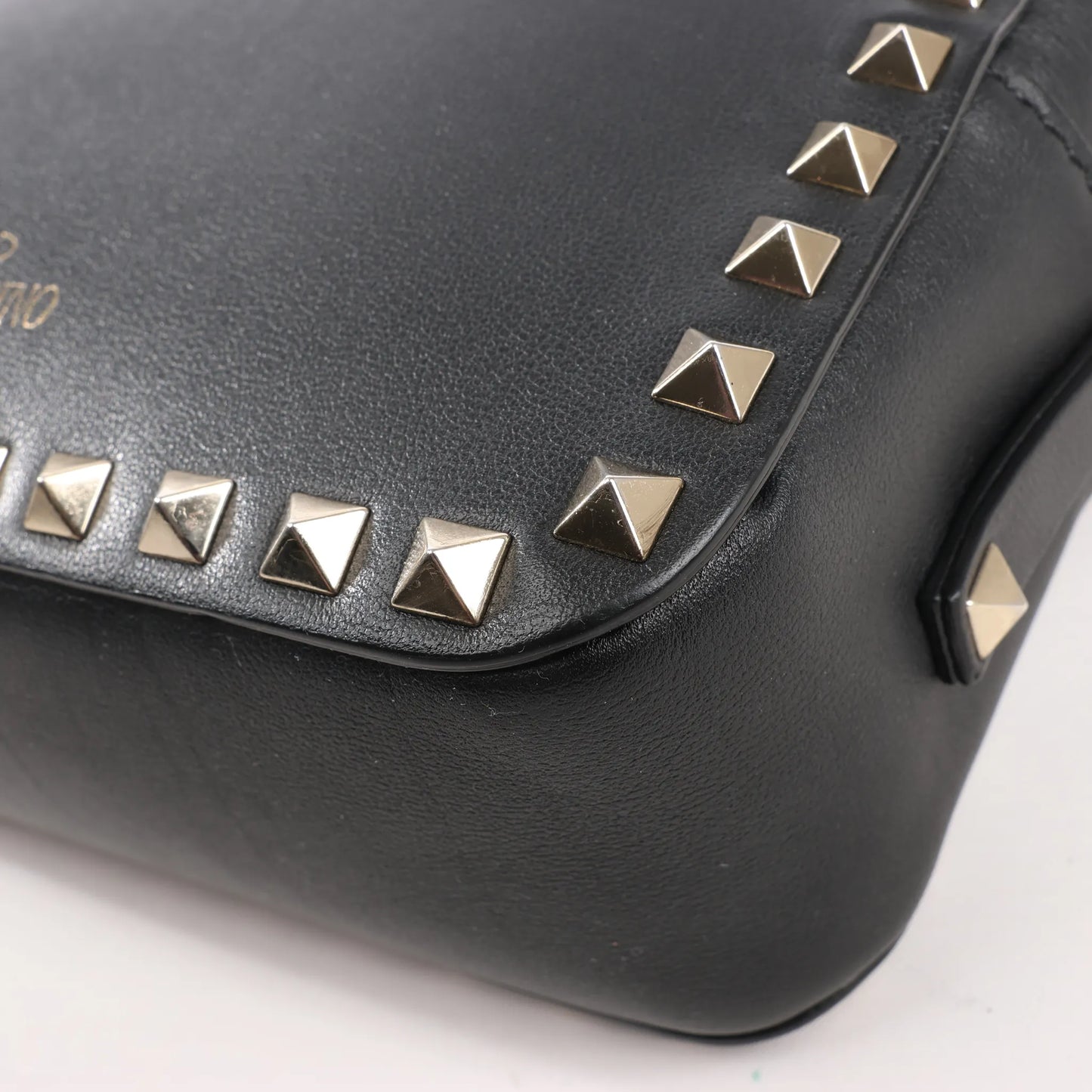 Valentino Garavani Rockstud Leather Crossbody Bag in Black