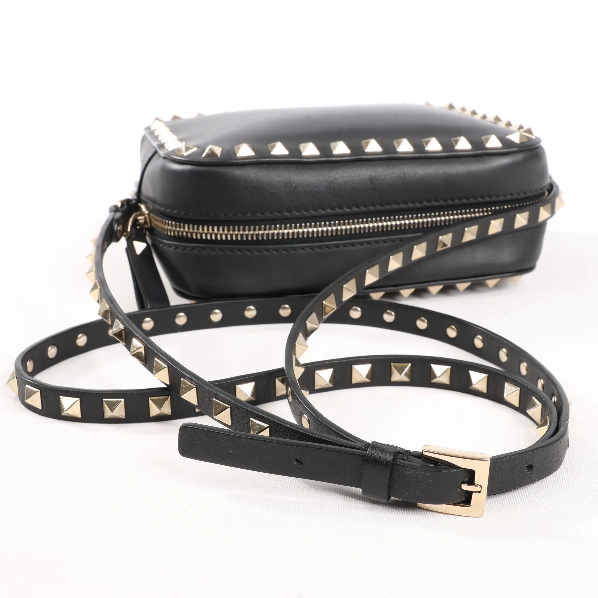 Valentino Garavani Rockstud Leather Crossbody Bag in Black