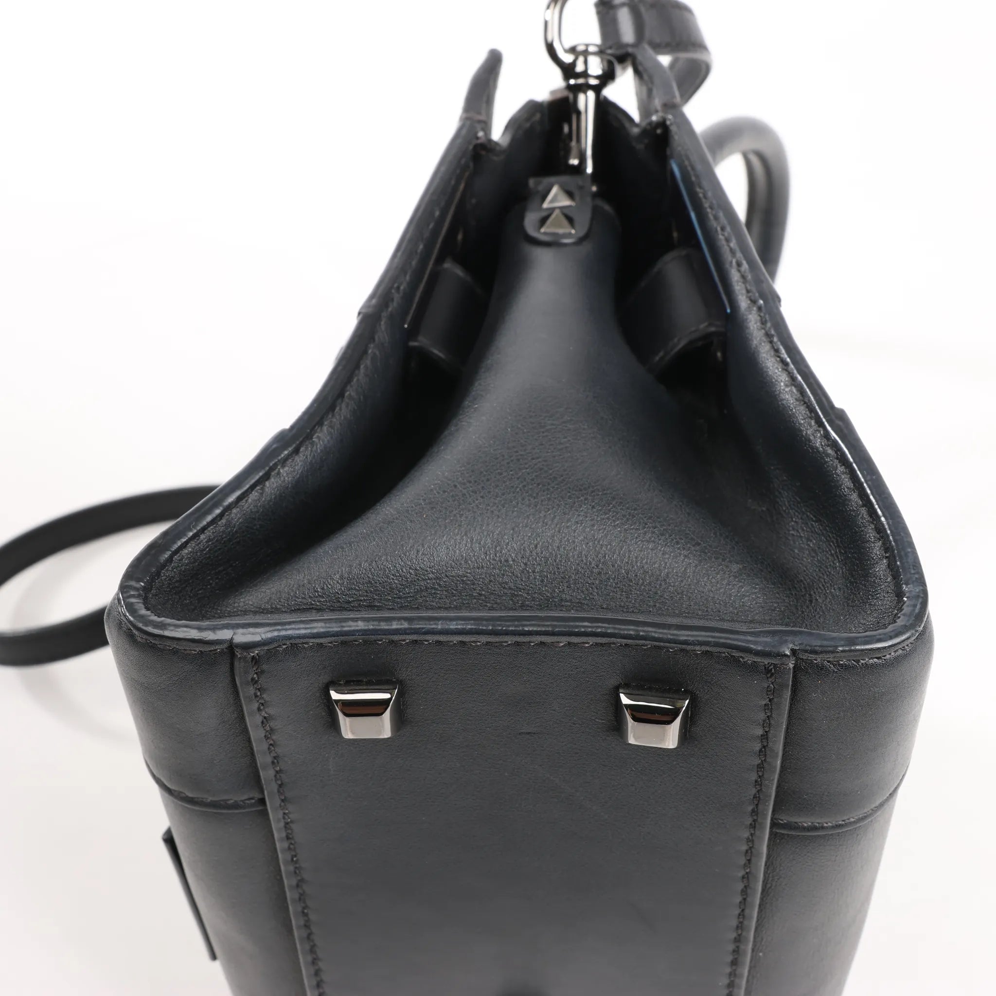 Valentino Garavani Rockstud Leather 2Way Handbag in Black