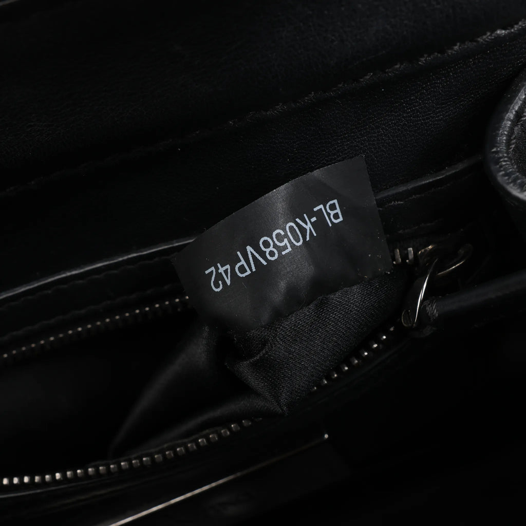 Valentino Garavani Rockstud Leather 2Way Handbag in Black