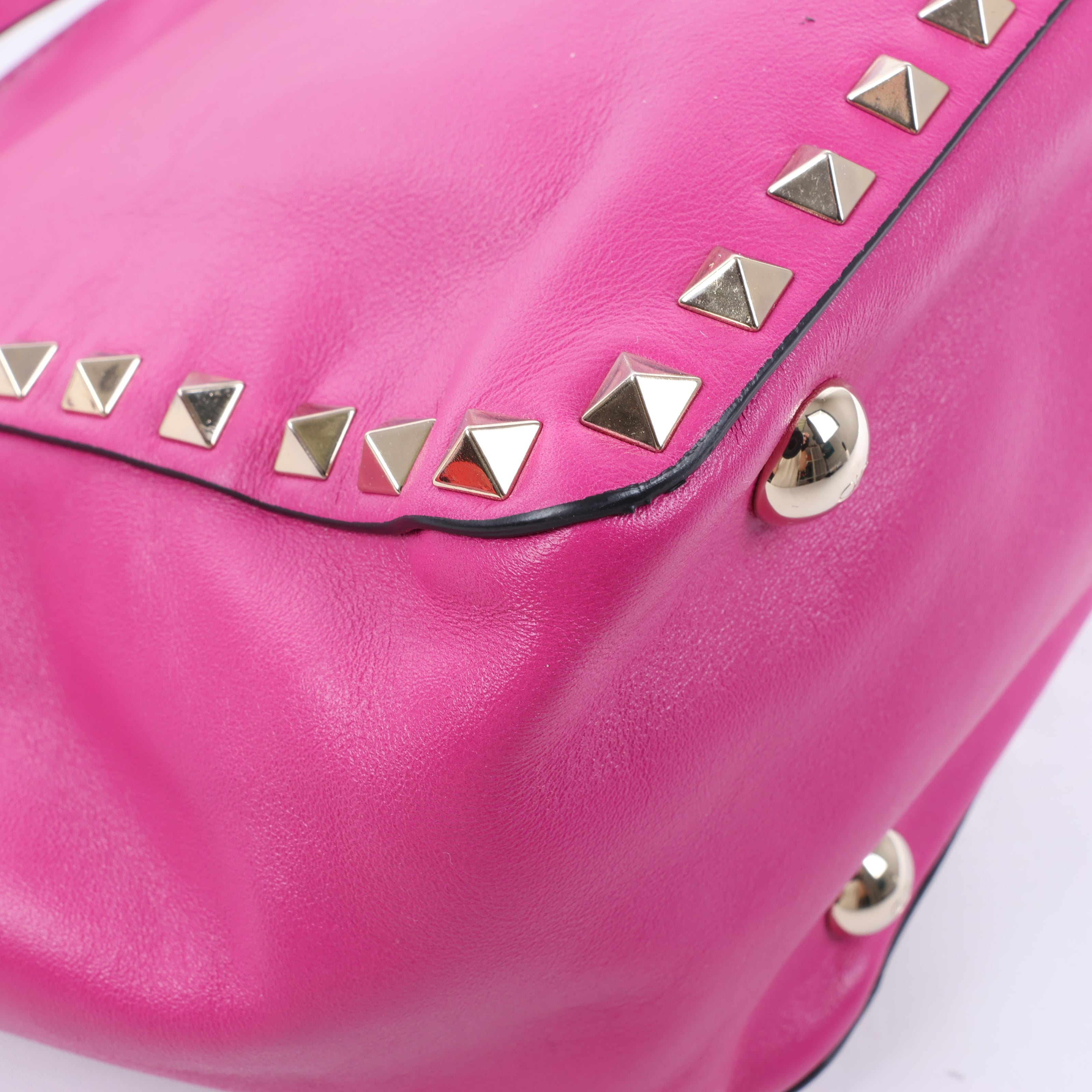 Valentino Garavani Rockstud Leather 2Way Handbag in Pink