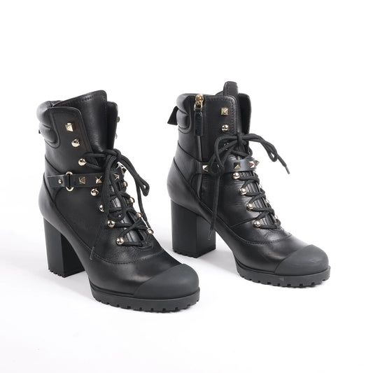 Valentino Garavani Rockstuds Leather Ankle Boots in Black, Size 37 EU