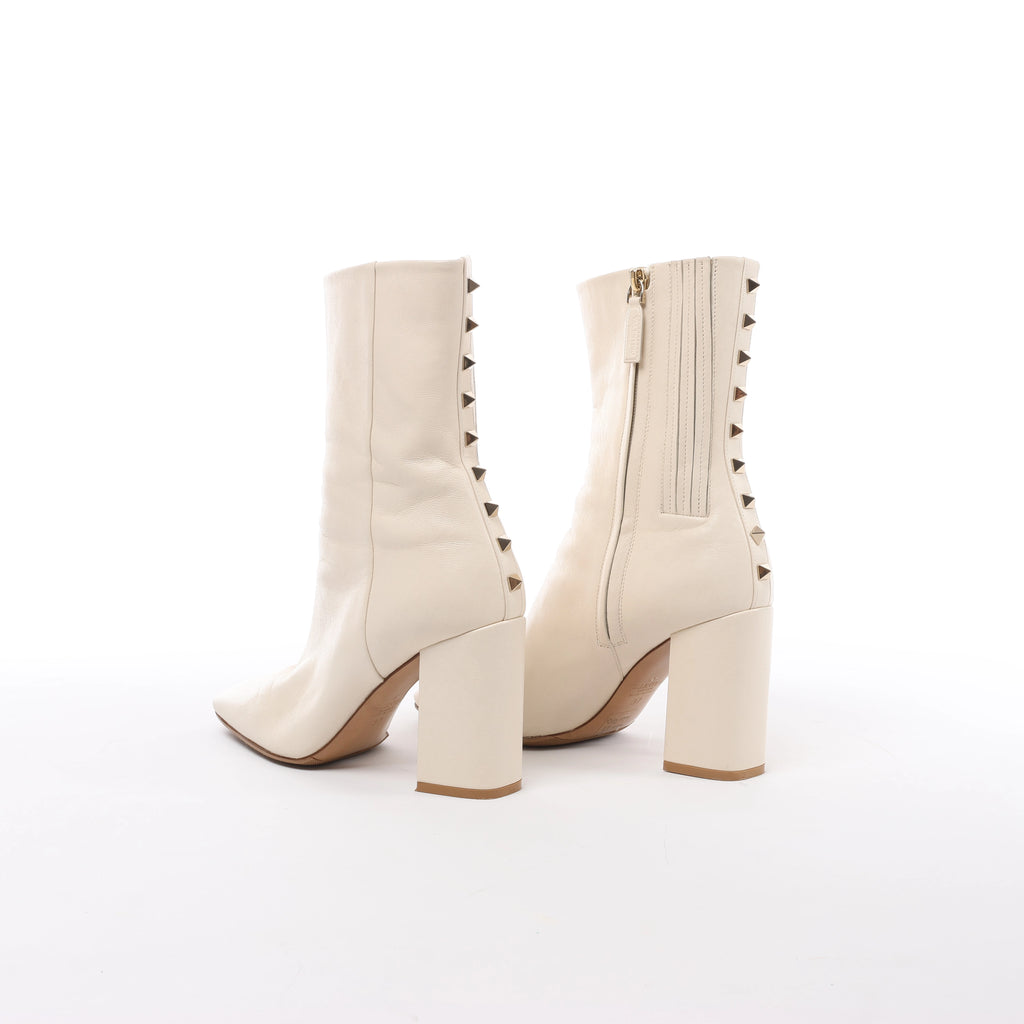 Valentino Garavani Rock Studs Leather Boots in Ivory, Size EU 37