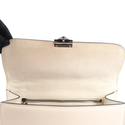 Sac à bandoulière en cuir Valentino Rockstud Glam Lock beige