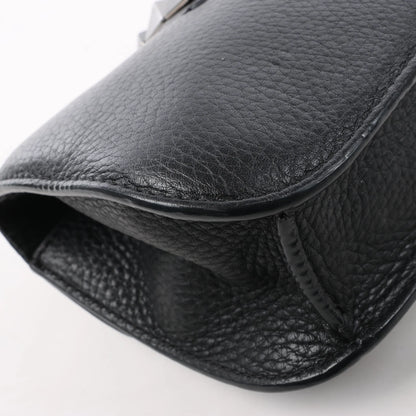 Sac à bandoulière en cuir Rockstud Glam Lock de Valentino en noir