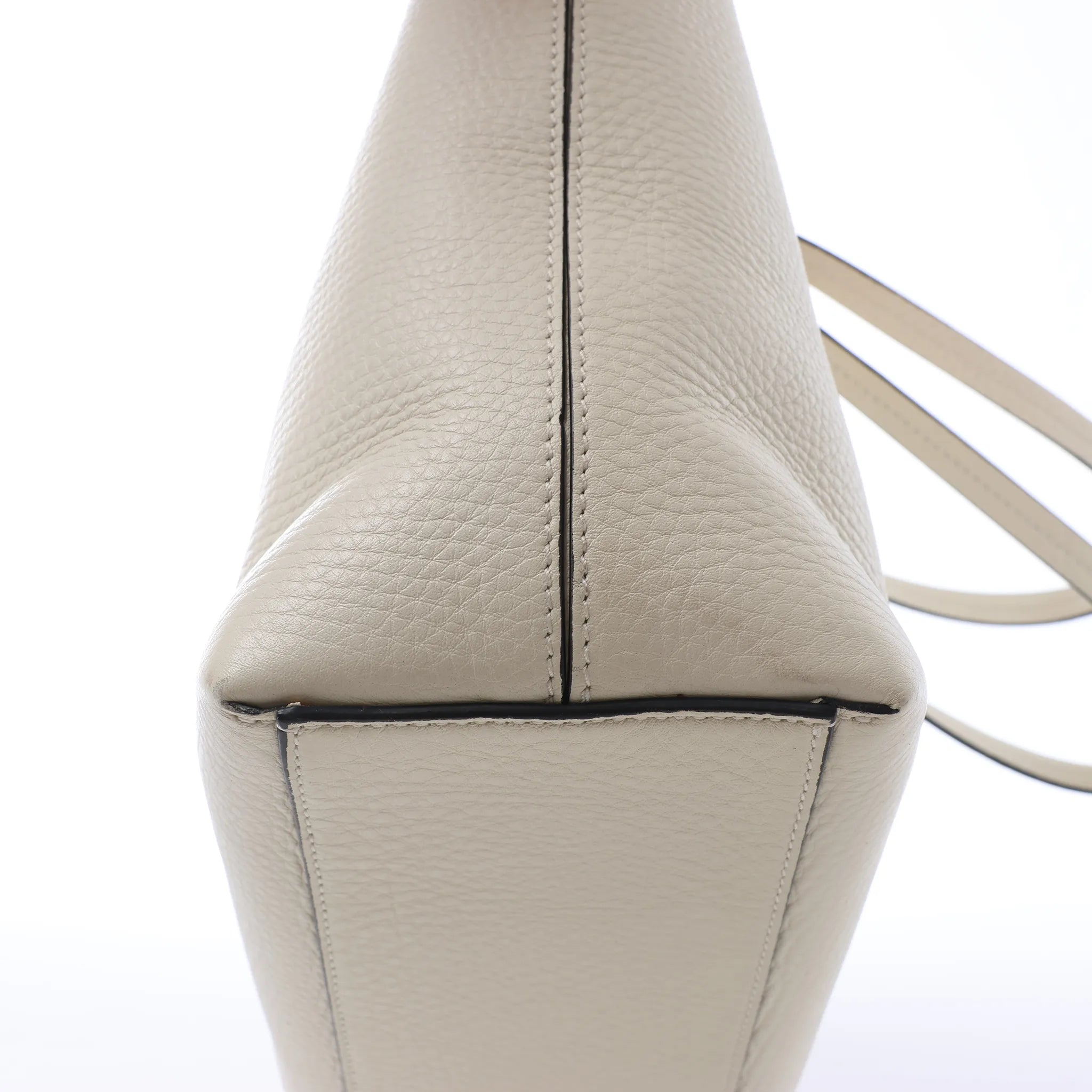 Valentino Garavani Rockstud Leather Shoulder Bag in Ecru