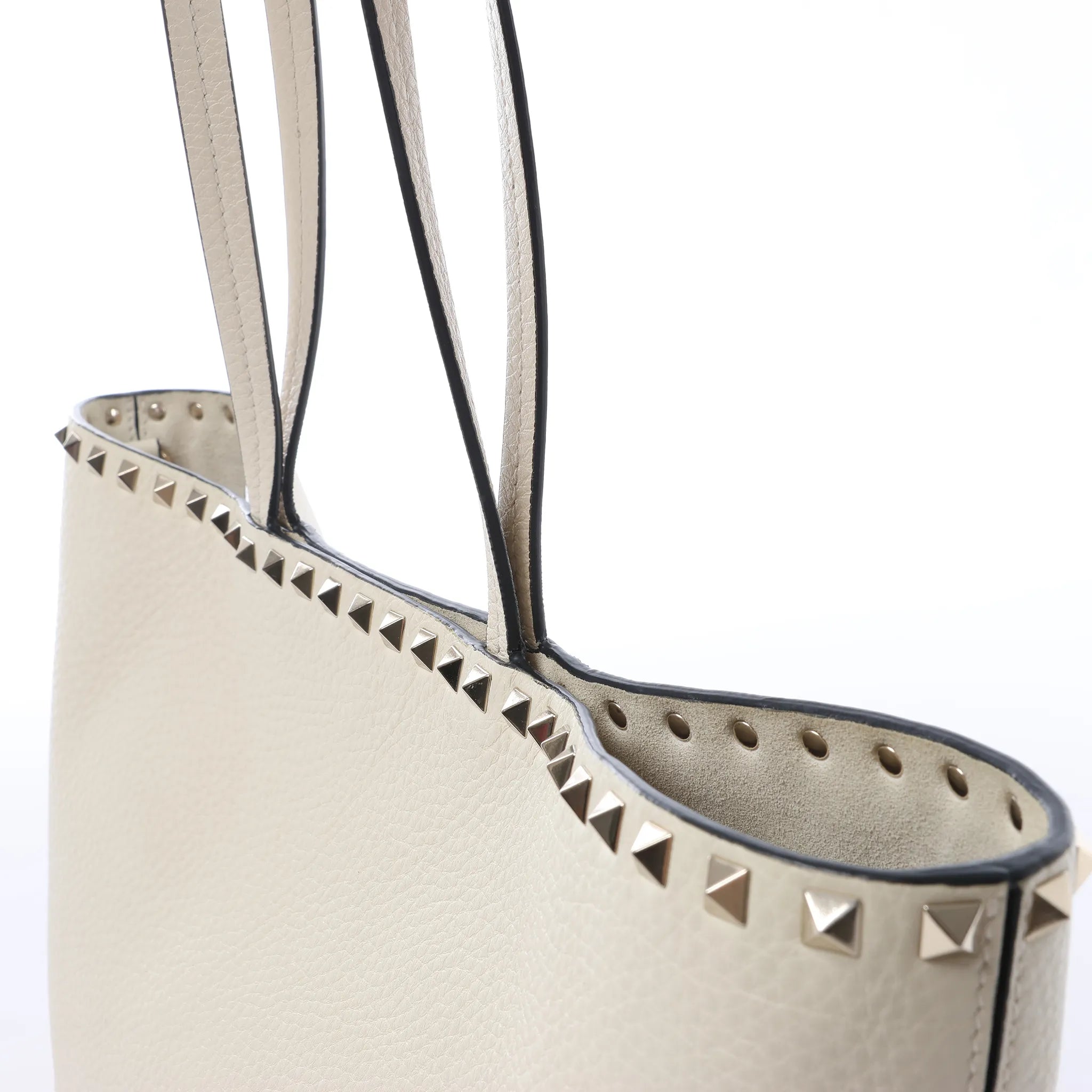 Valentino Garavani Rockstud Leather Shoulder Bag in Ecru