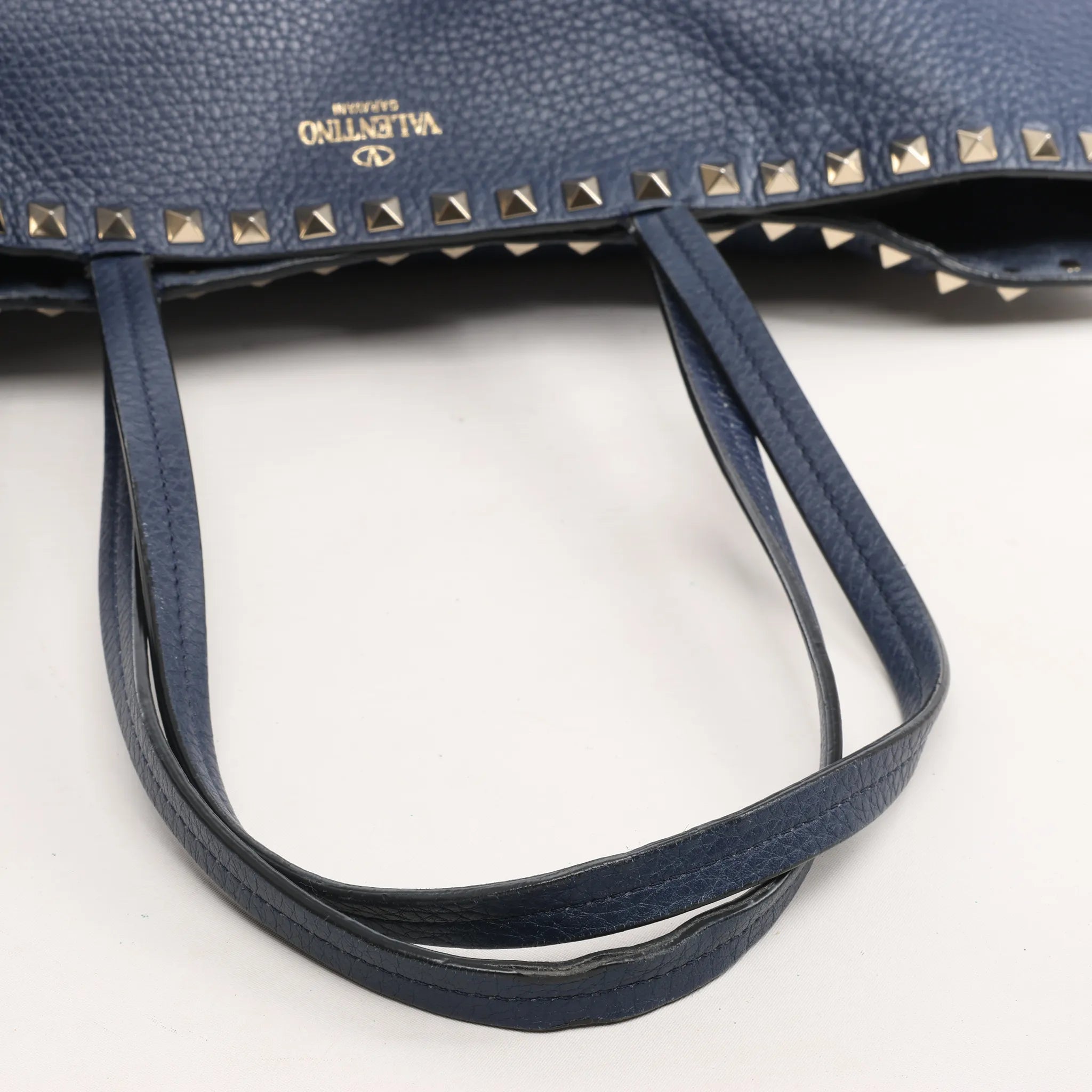 Valentino Garavani Rockstud Leather Shoulder Bag in Navy Blue