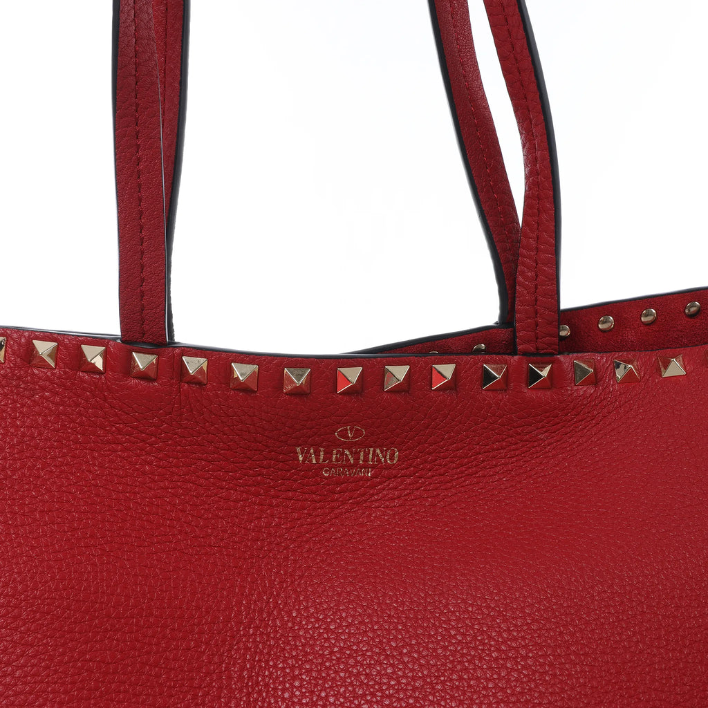 Valentino Garavani Rockstud Leather Shoulder Bag in Red