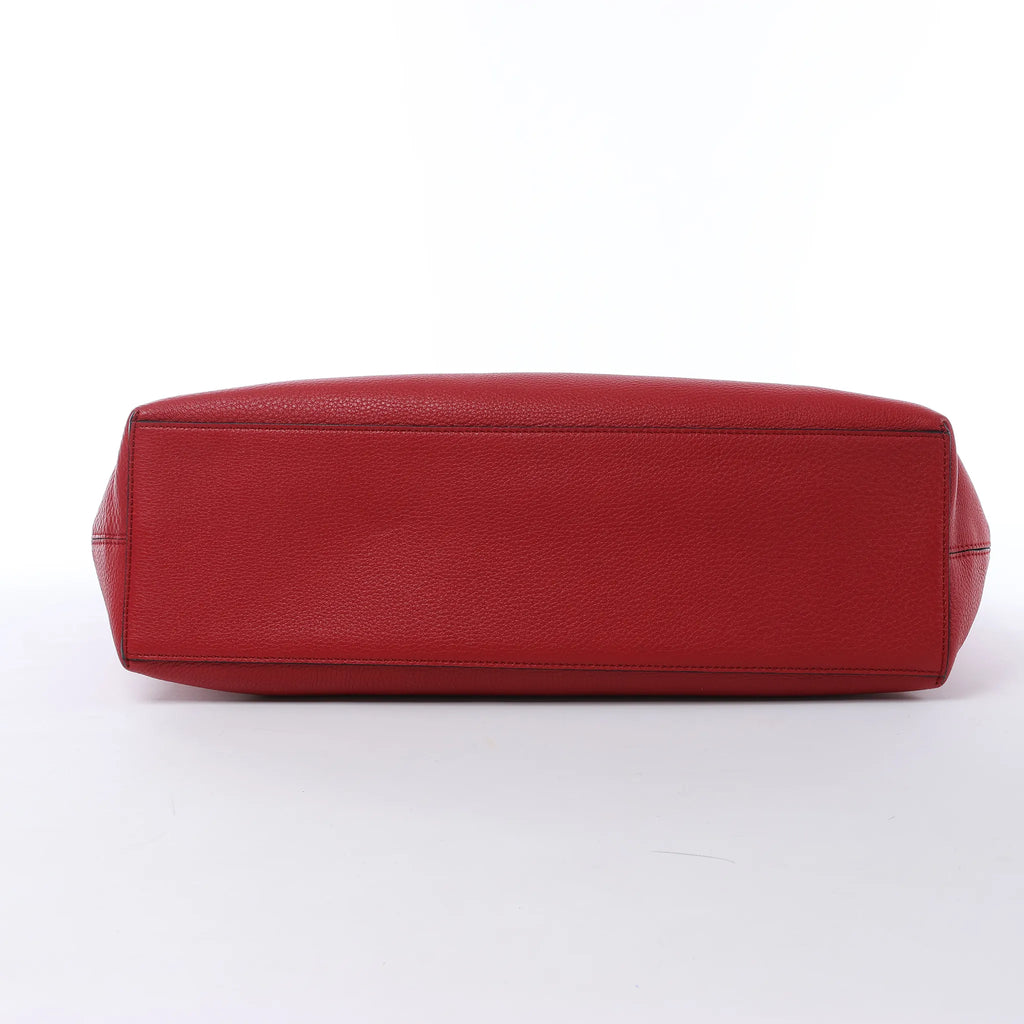 Valentino Garavani Rockstud Leather Shoulder Bag in Red