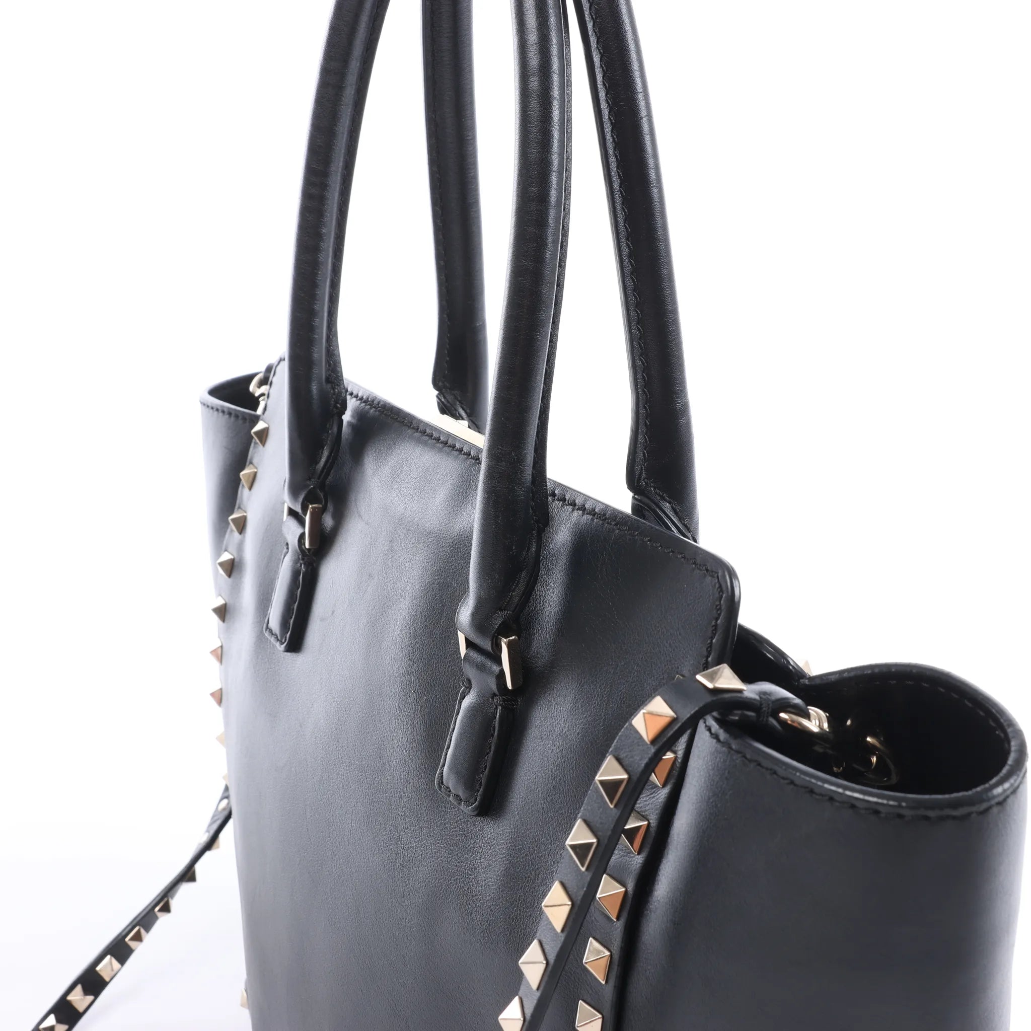 Valentino Garavani Rockstud Leather 2Way Handbag in Black
