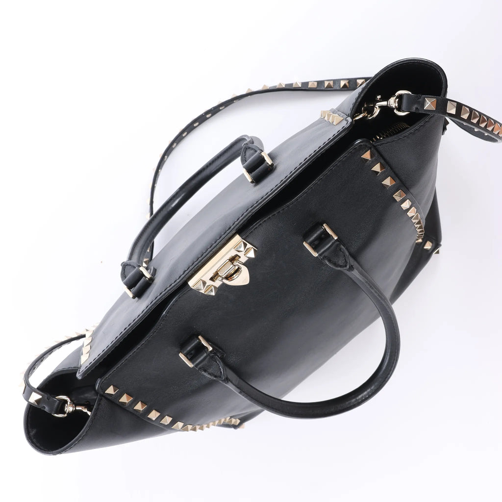 Valentino Garavani Rockstud Leather 2Way Handbag in Black