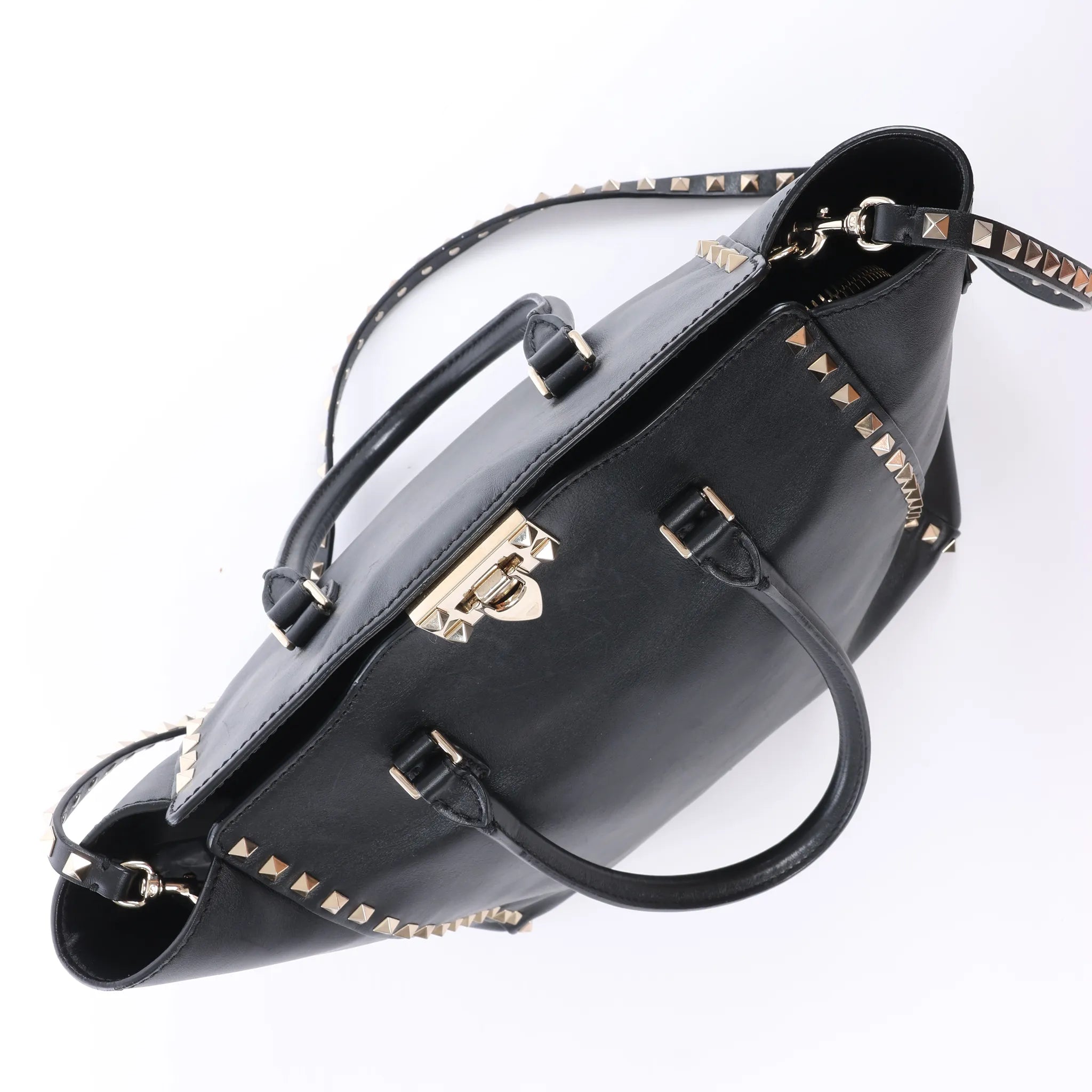 Valentino Garavani Rockstud Leather 2Way Handbag in Black