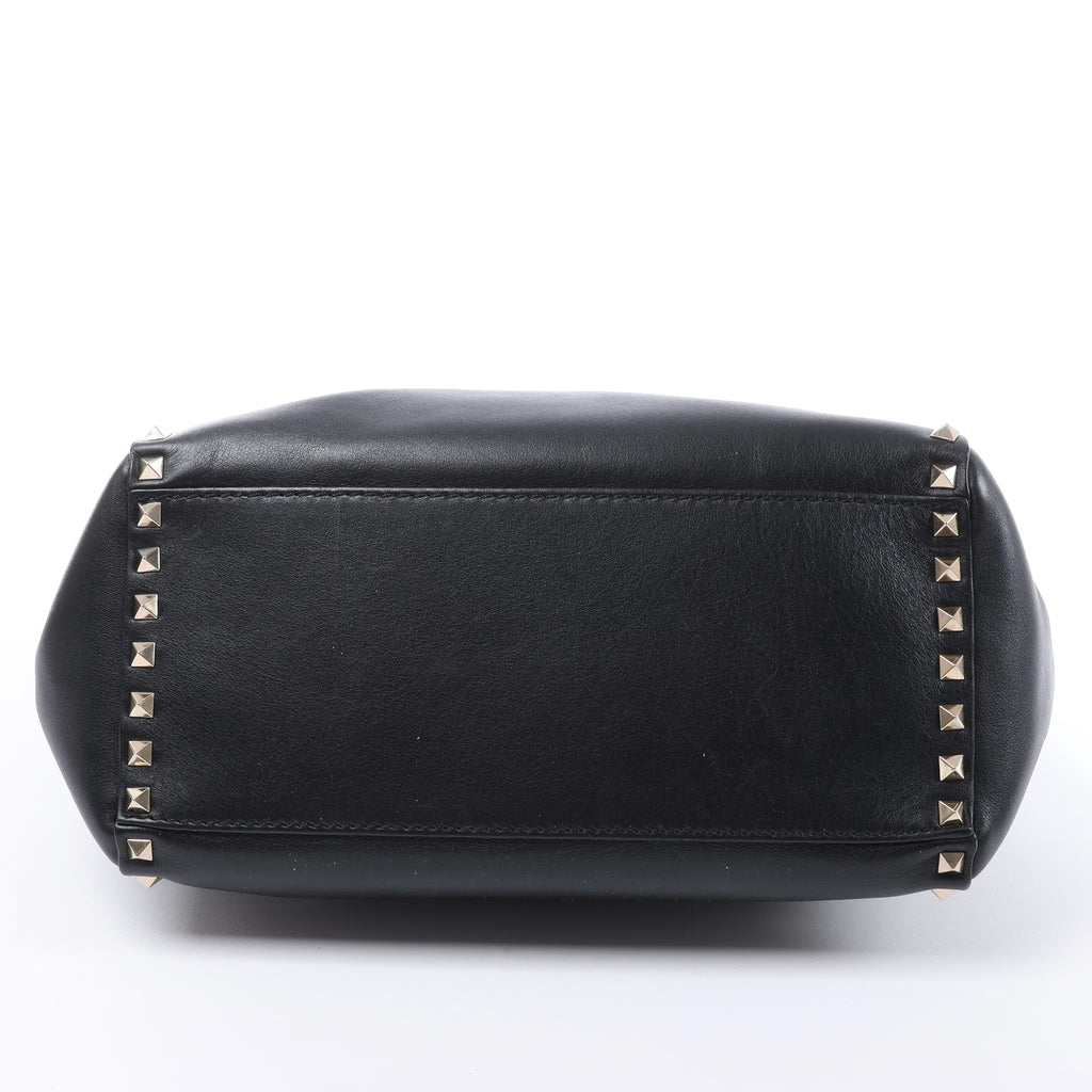 Valentino Garavani Rockstud Leather 2Way Handbag in Black