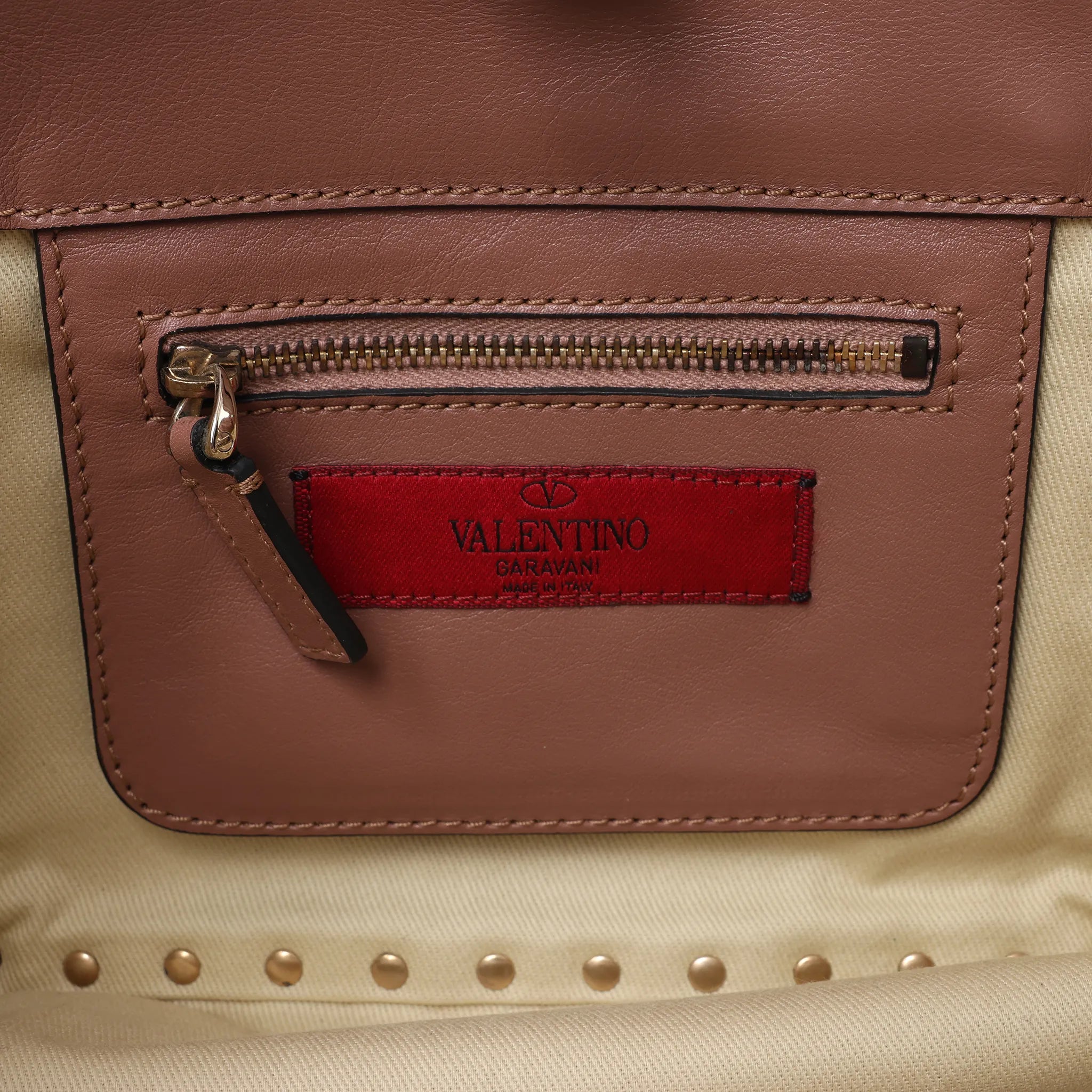 Valentino Garavani Rockstud Leather 2Way Handbag in Dusty Pink