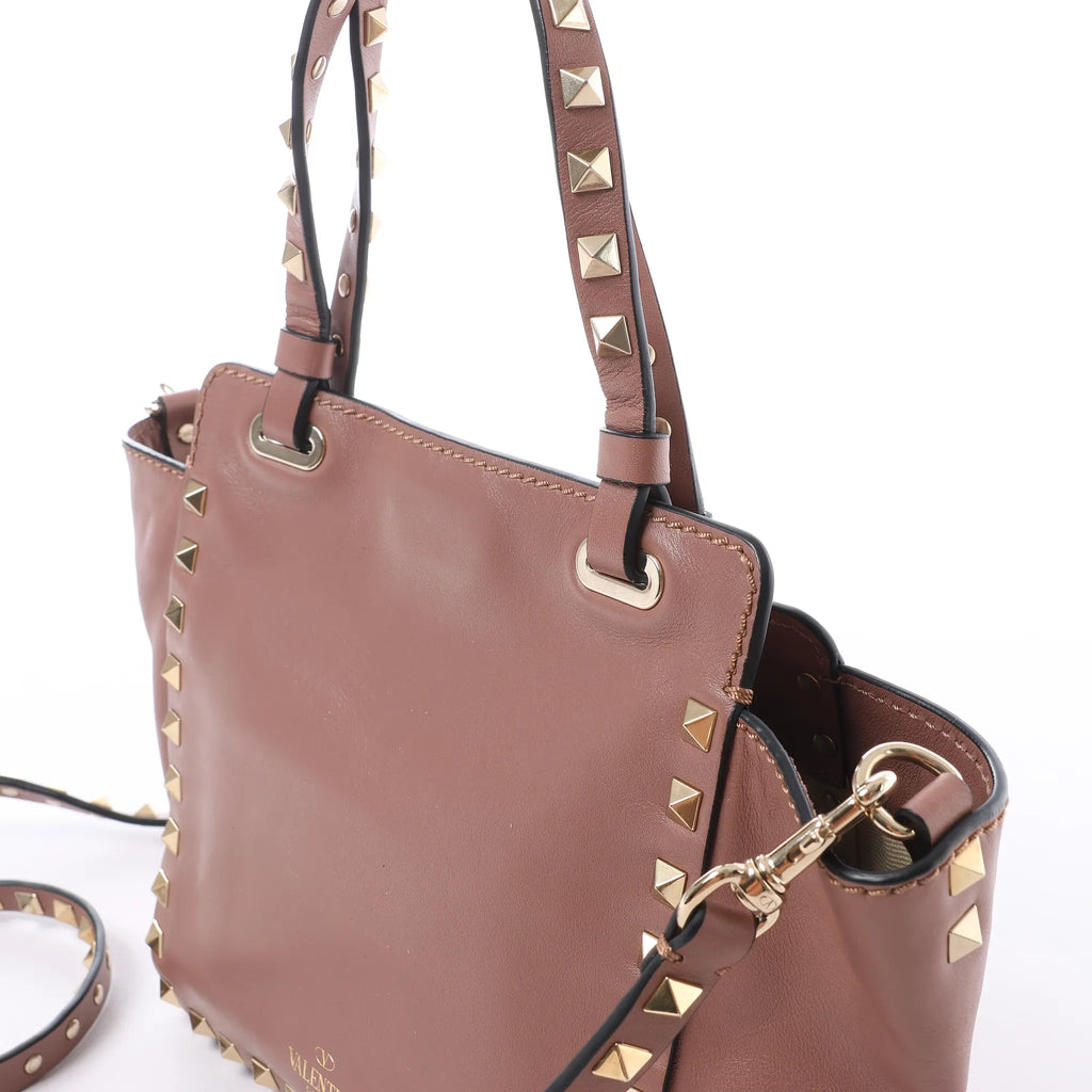 Valentino Garavani Rockstud Leather 2Way Handbag in Dusty Pink