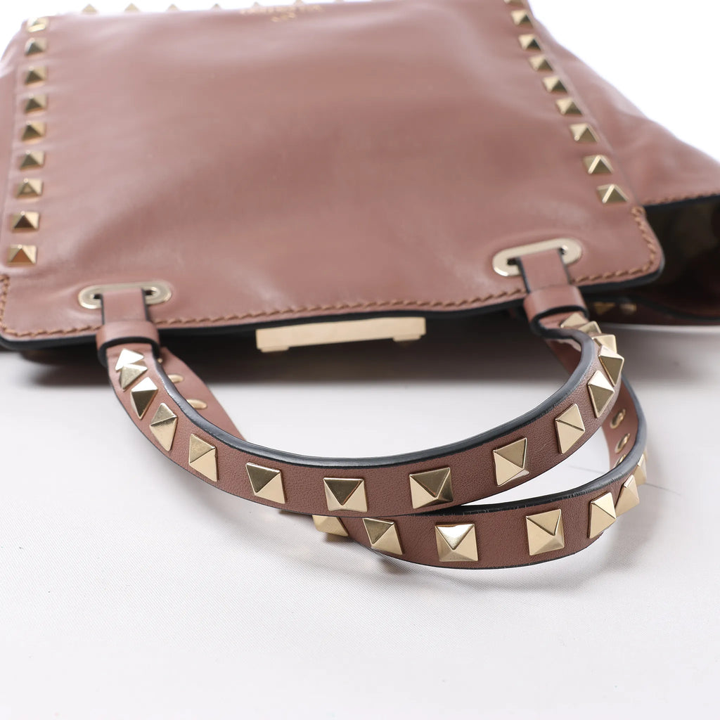 Valentino Garavani Rockstud Leather 2Way Handbag in Dusty Pink