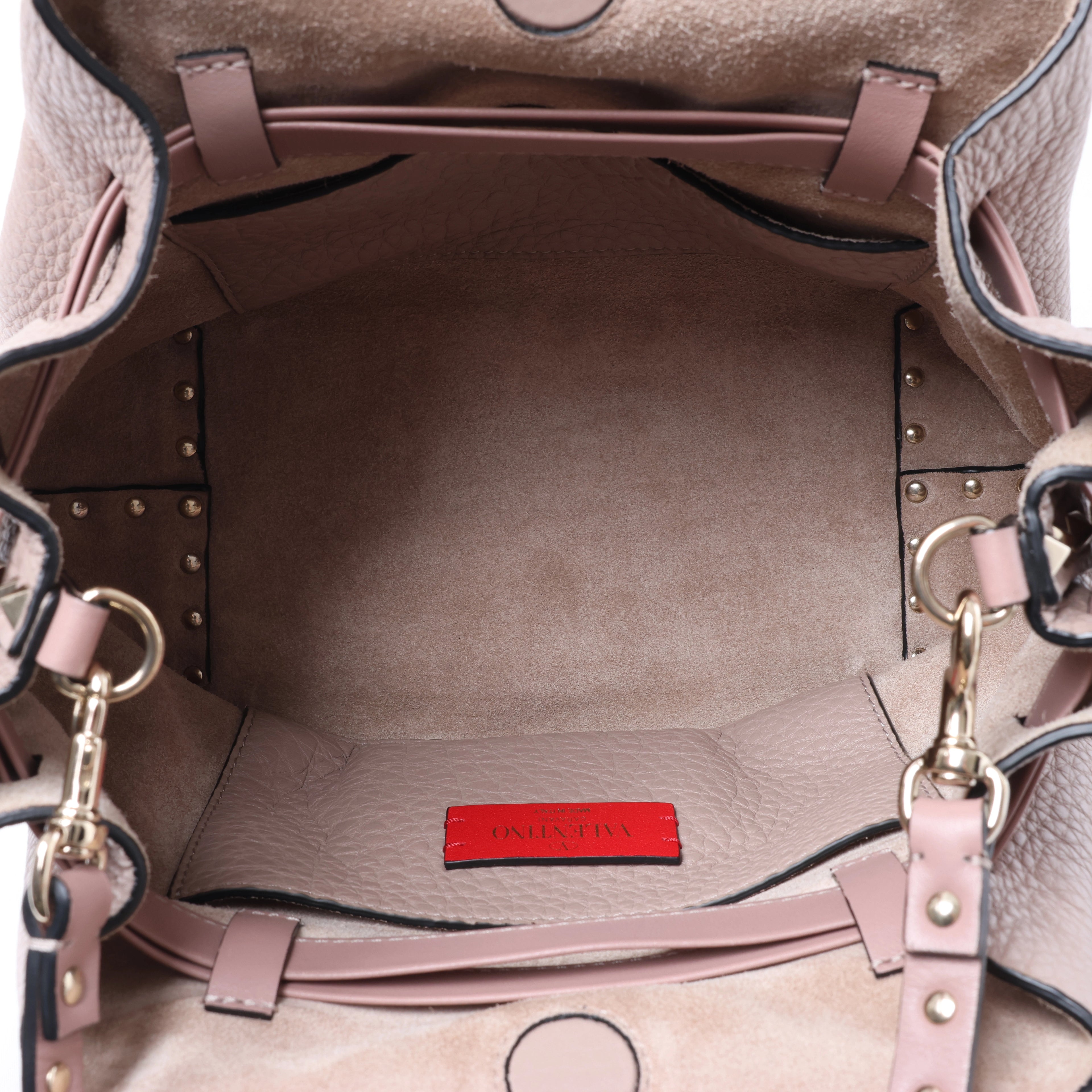 Valentino Garavani Rockstud Leather Crossbody Bag in Pink