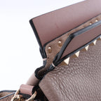Valentino Garavani Rockstud Leather Crossbody Bag in Pink