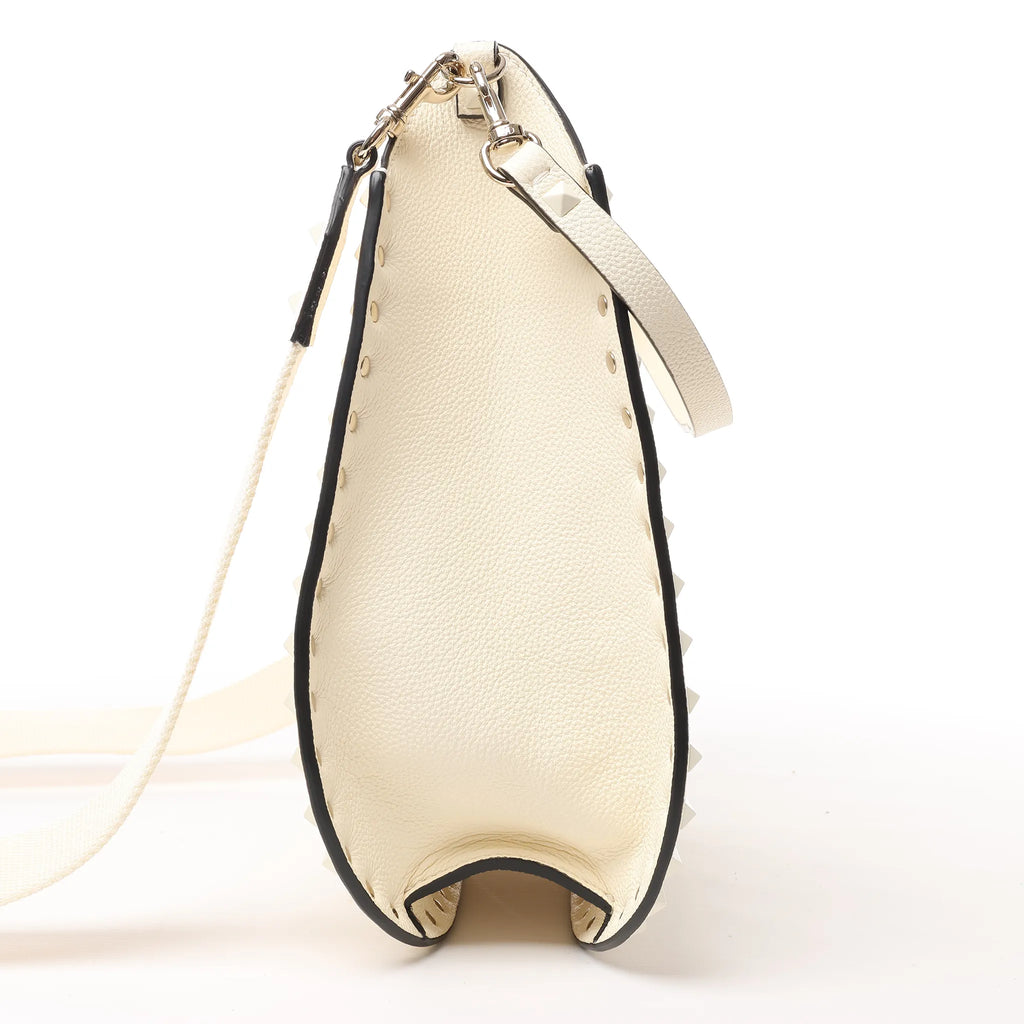 Valentino Garavani Rockstud Leather Shoulder Bag in Ecru